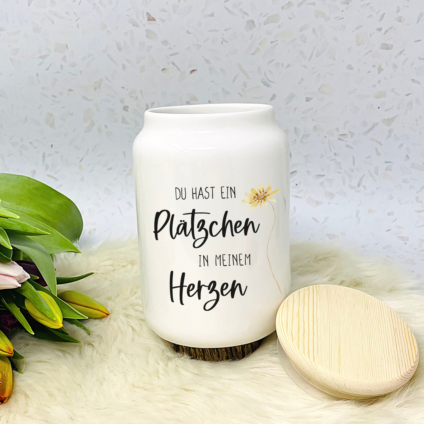 Personalisierte Keksdose mit Spruch und dezentem Blumendesign