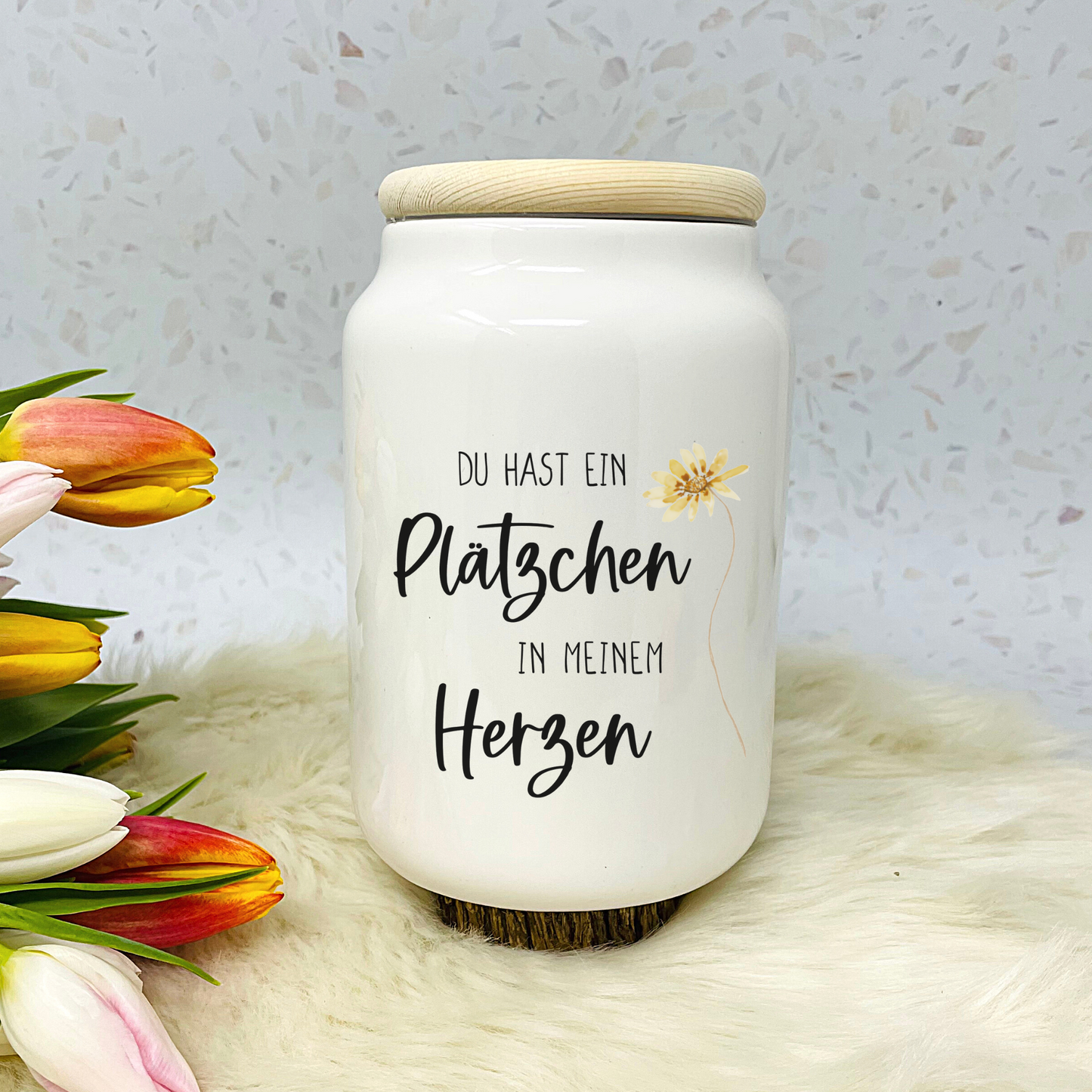 Personalisierte Keksdose mit Spruch und dezentem Blumendesign