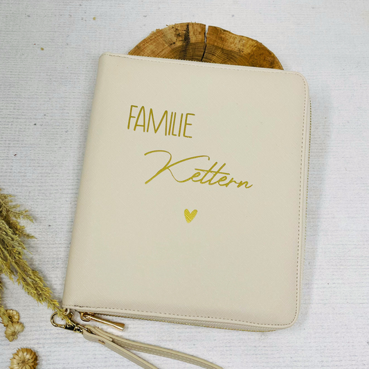 Personalisierter Organizer in Creme mit Familienname – Stilvolle Ordnung für dein Zuhause