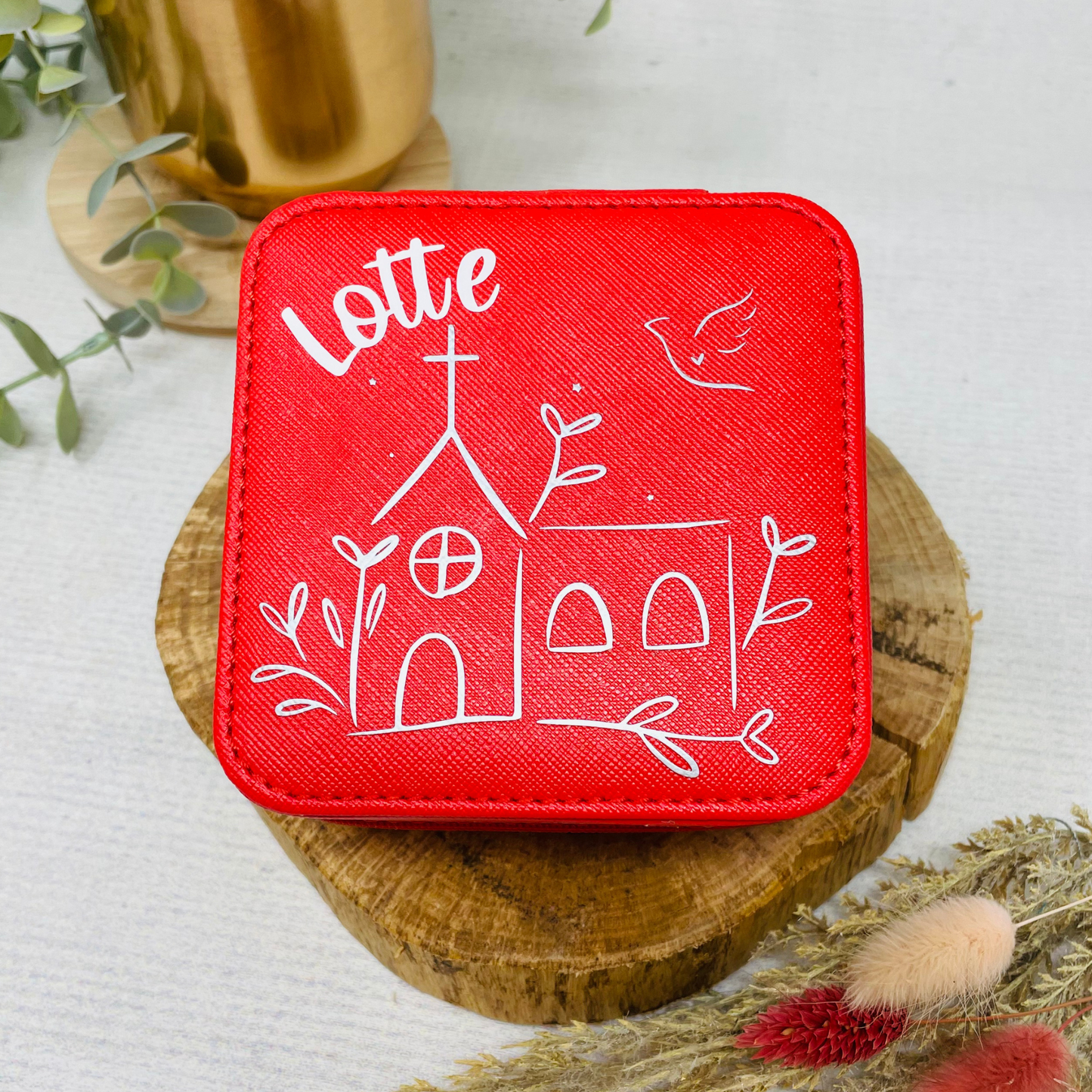 Personalisierte Schmuckschatulle – Ein edles Geschenk zur Kommunion