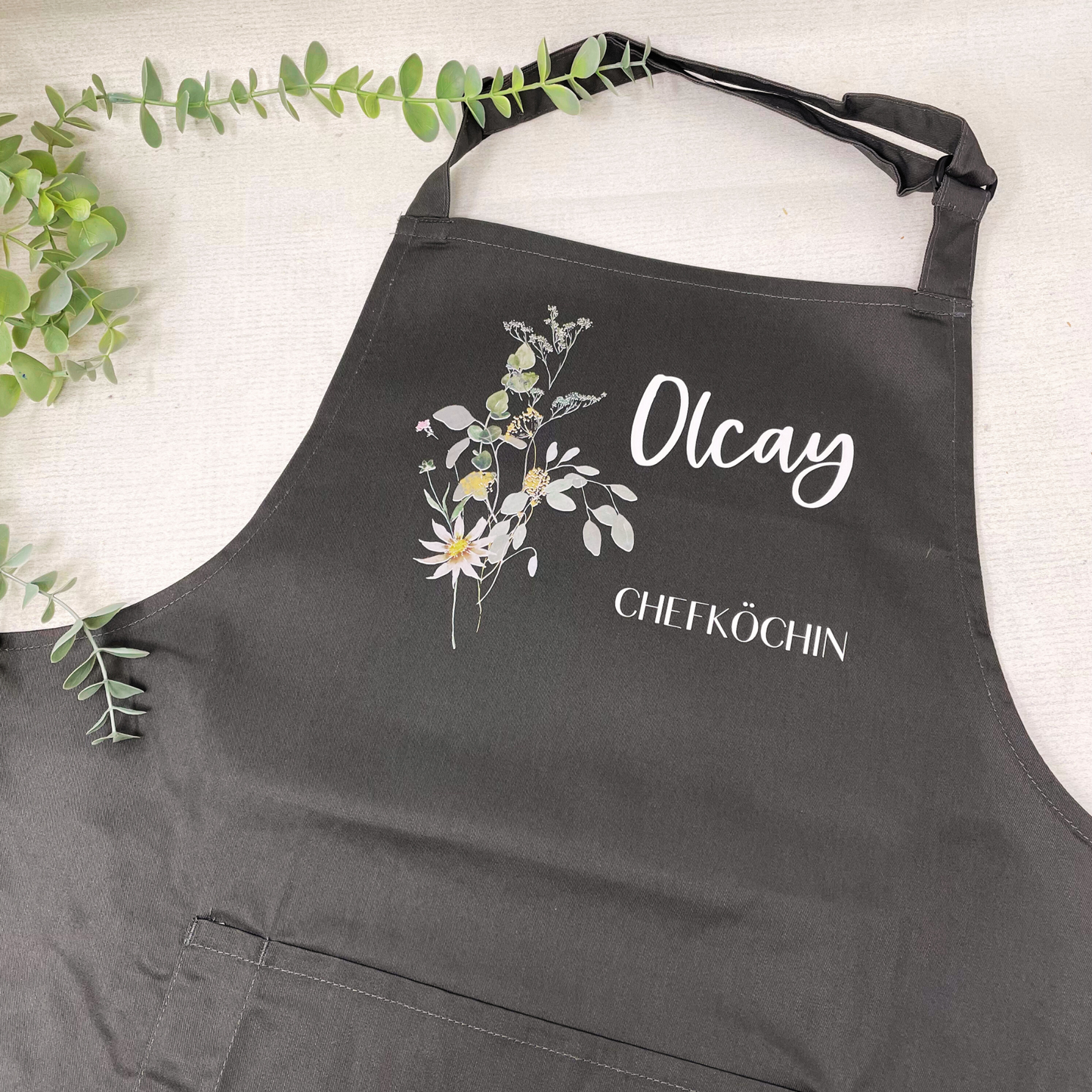 Schürze personalisiert mit Name und Titel, zum Backen, Basteln und Gärtnern - Erwachsene oder Kinder, auch als Set - Wildblumen