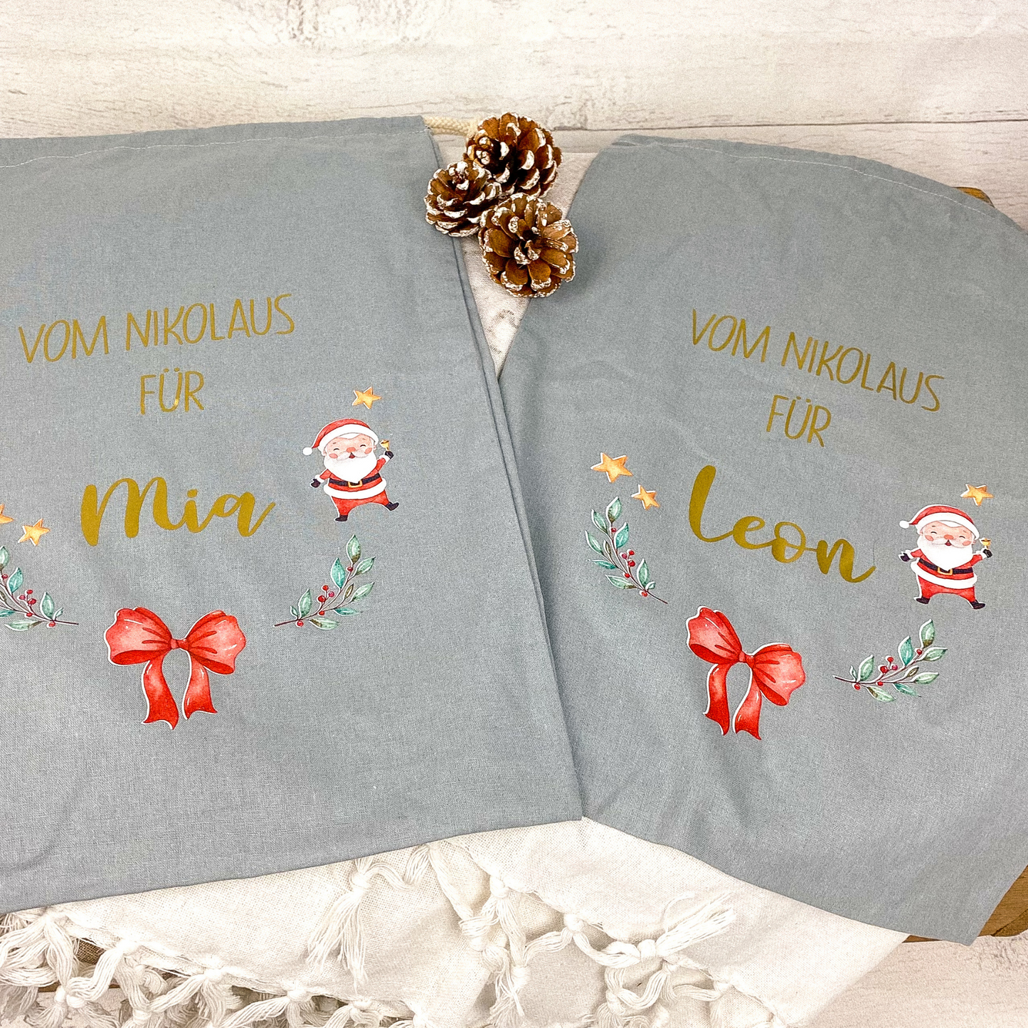 personalisierter Beutel für Nikolaus Weihnachten - ideal als kleine Geschenkverpackung, für Süßigkeiten oder Geld - zwei Designs - grau