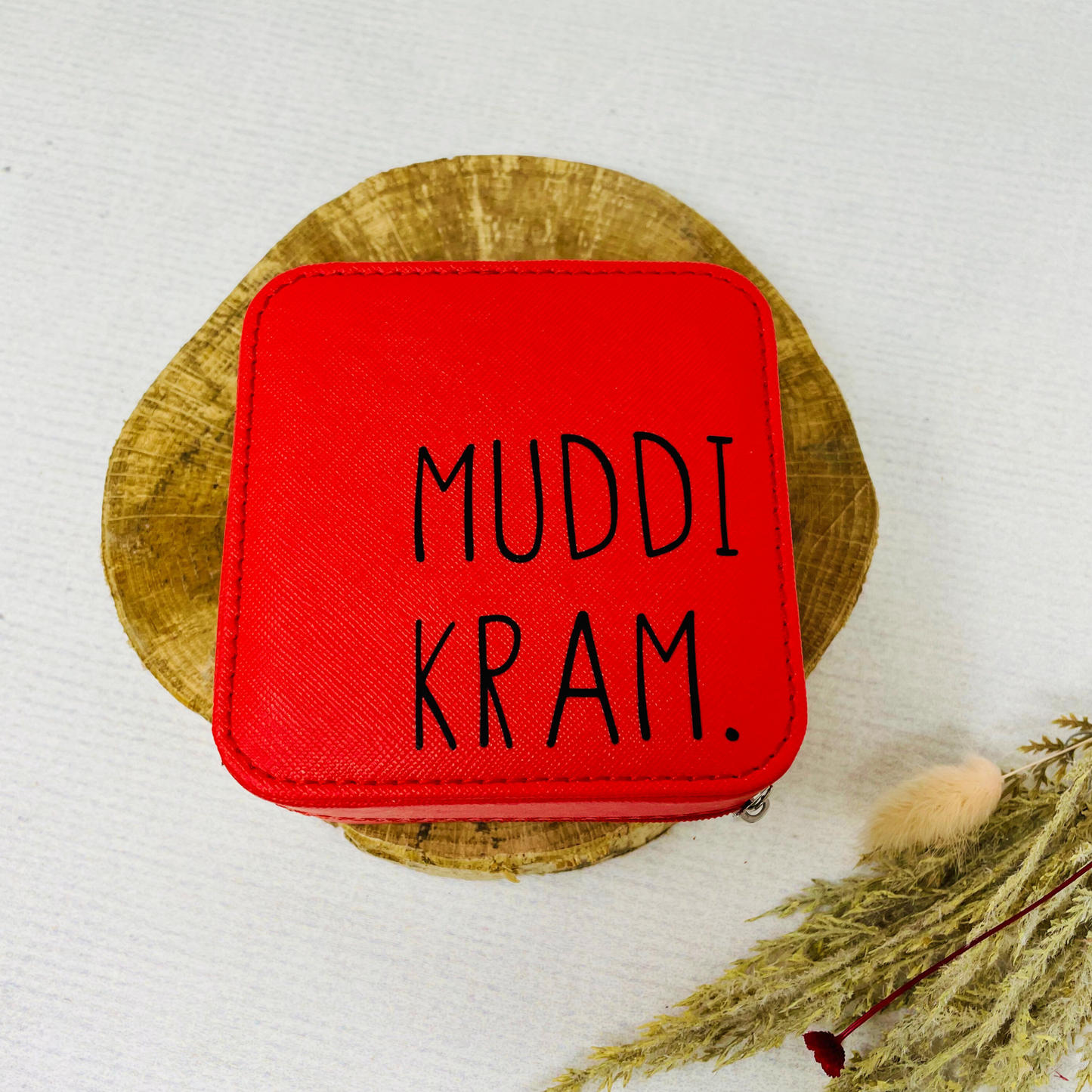 Schmucketui mit Statement – „muddi kram“ & „cool moms club“ – Perfekt zum Muttertag