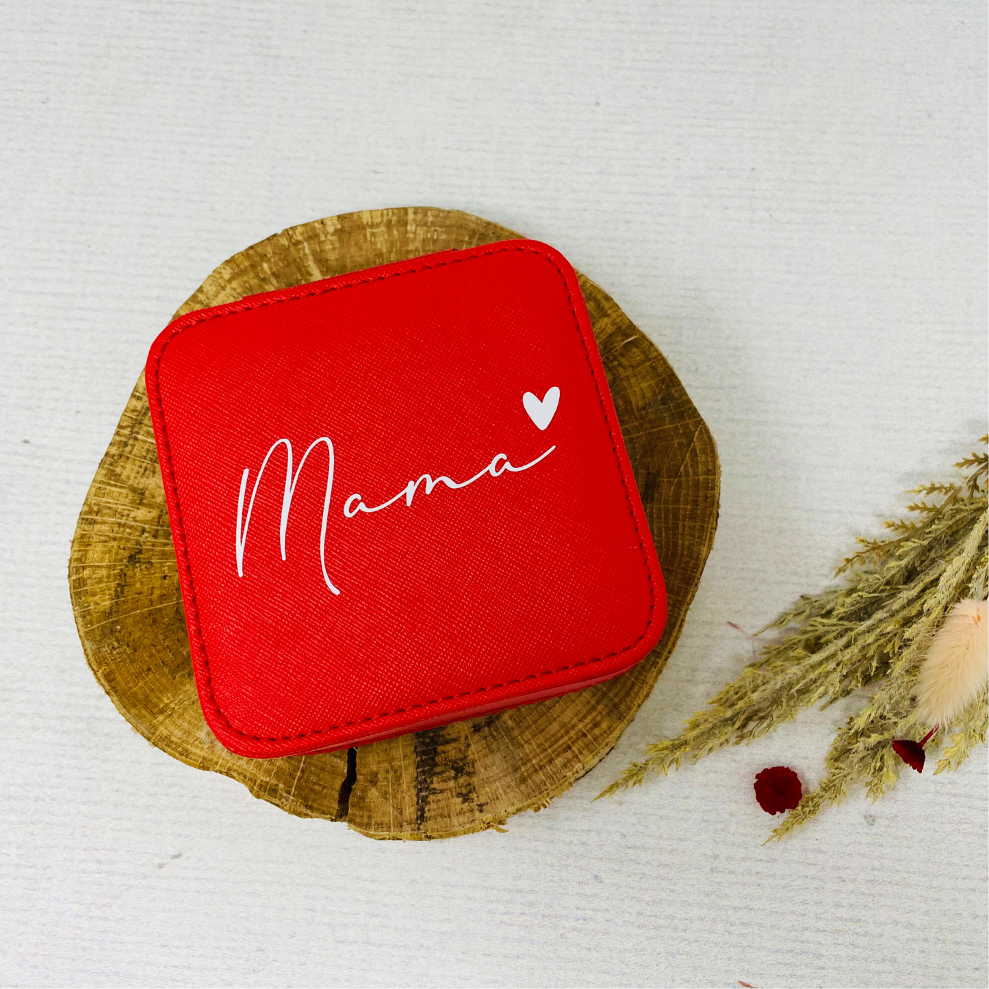 Schmucketui „Mama“ mit Herz – Das perfekte Geschenk zum Muttertag
