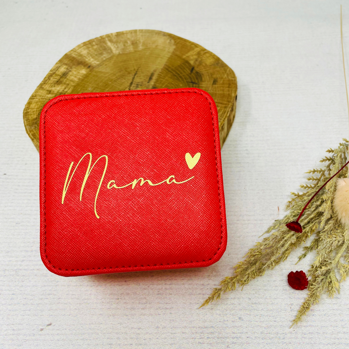 Schmucketui „Mama“ mit Herz – Das perfekte Geschenk zum Muttertag