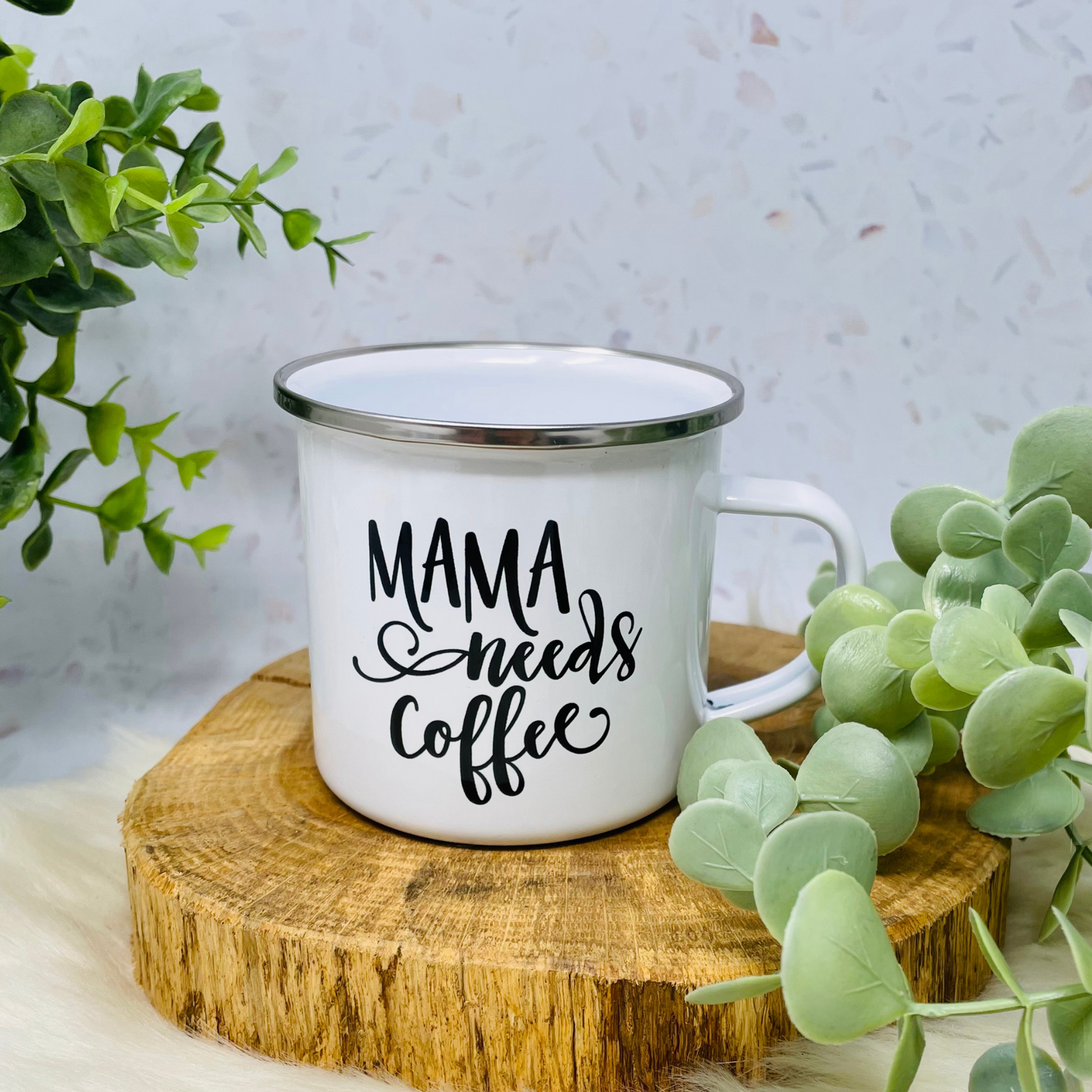 Geschenk Papa Vatertag Geburt - Tasse Emailletasse Becher Papa needs Coffee