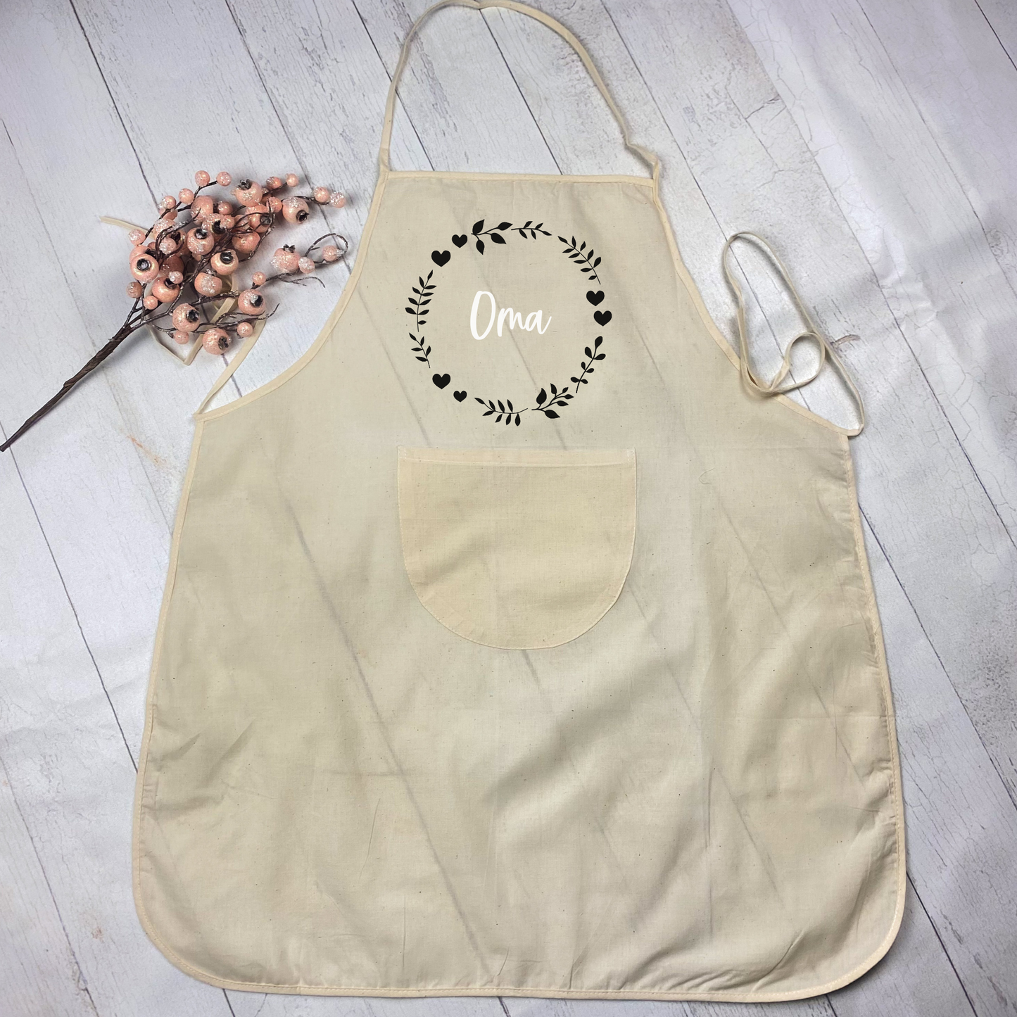 Schürze Baumwolle naturweiß - mit Tasche - personalisiert mit Kranz und Name, zum Backen, Basteln - Wunschname - Geschenk Weihnachten
