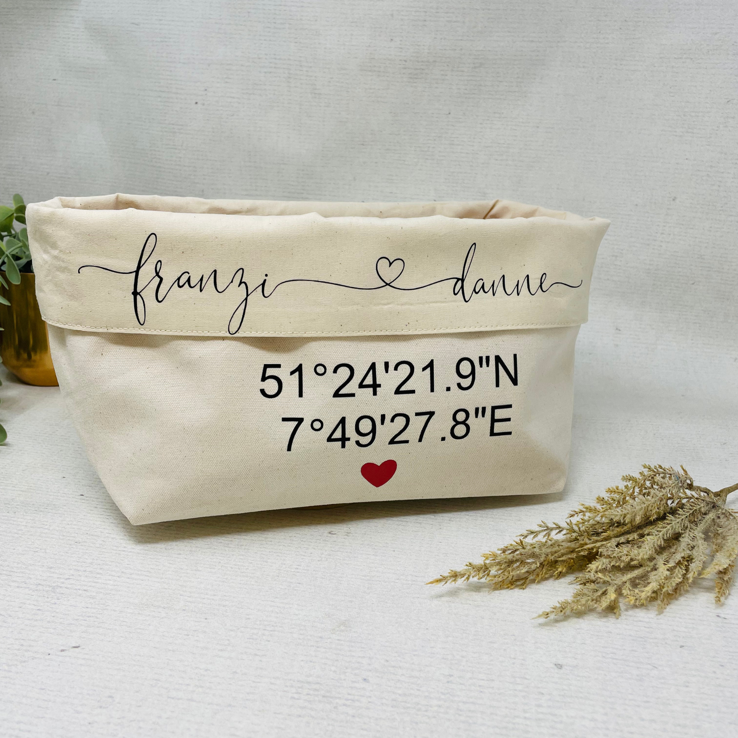 Geschenk zum Einzug - Aufbewahrungskörbchen natur personalisiert mit Koordinaten