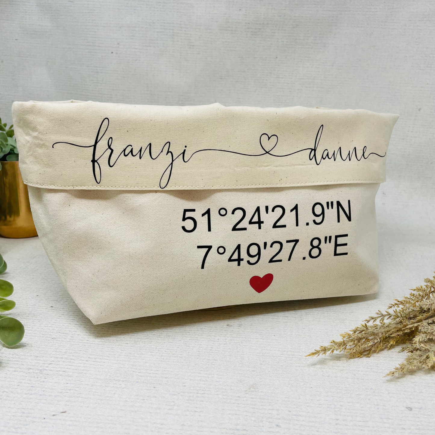 Geschenk zum Einzug - Aufbewahrungskörbchen natur personalisiert mit Koordinaten