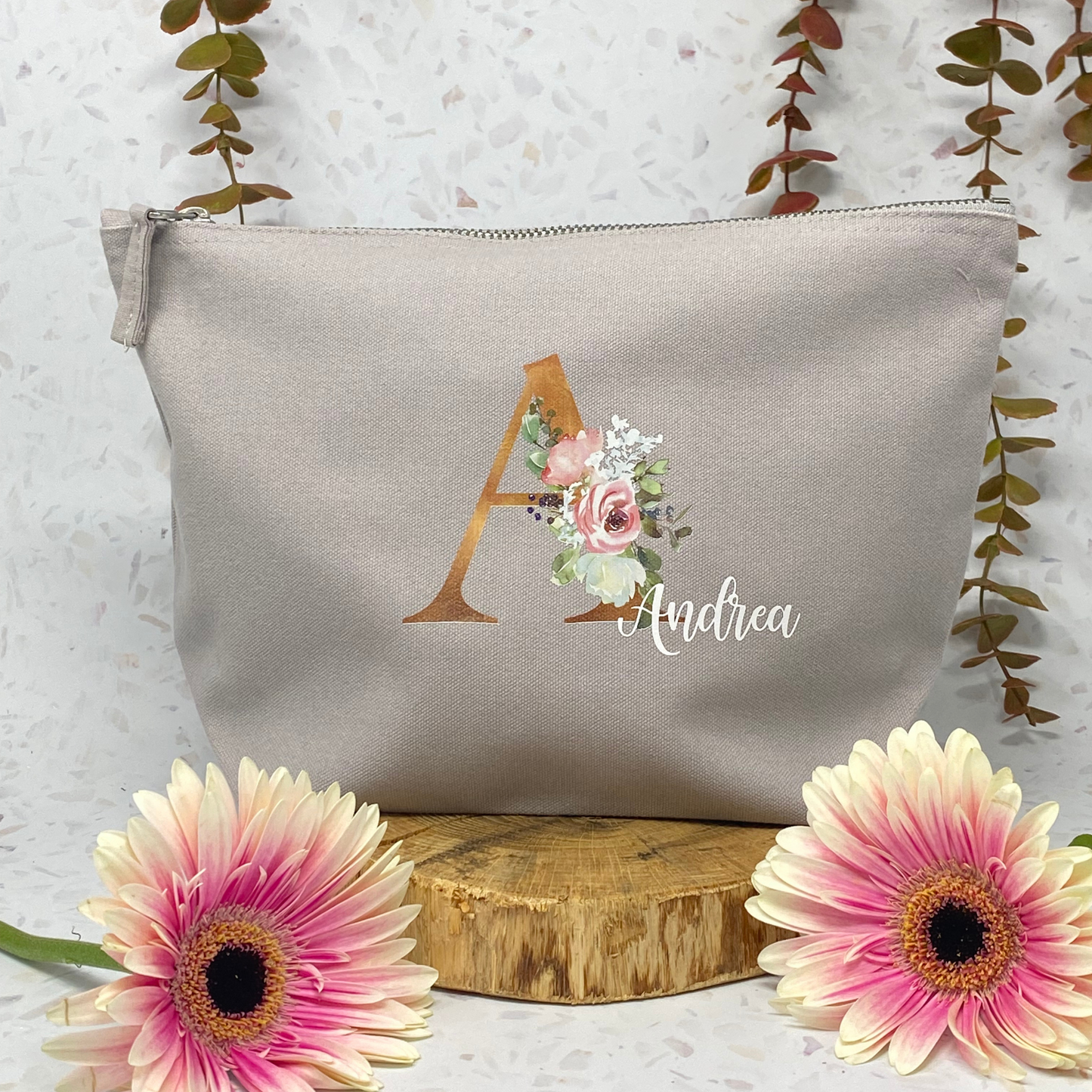 Kosmetikbeutel personalisiert mit Initial und Wunschwort - Geschenk beste Freundin Schwester Mama - verschiedene Farben - Blush
