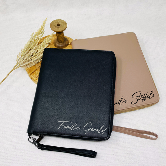Familie Organizer personalisiert für Unterlagen - Reise Mappe - Geschenkidee, U-Heft, Impfpass - Travelorganizer - Design Unterschrift