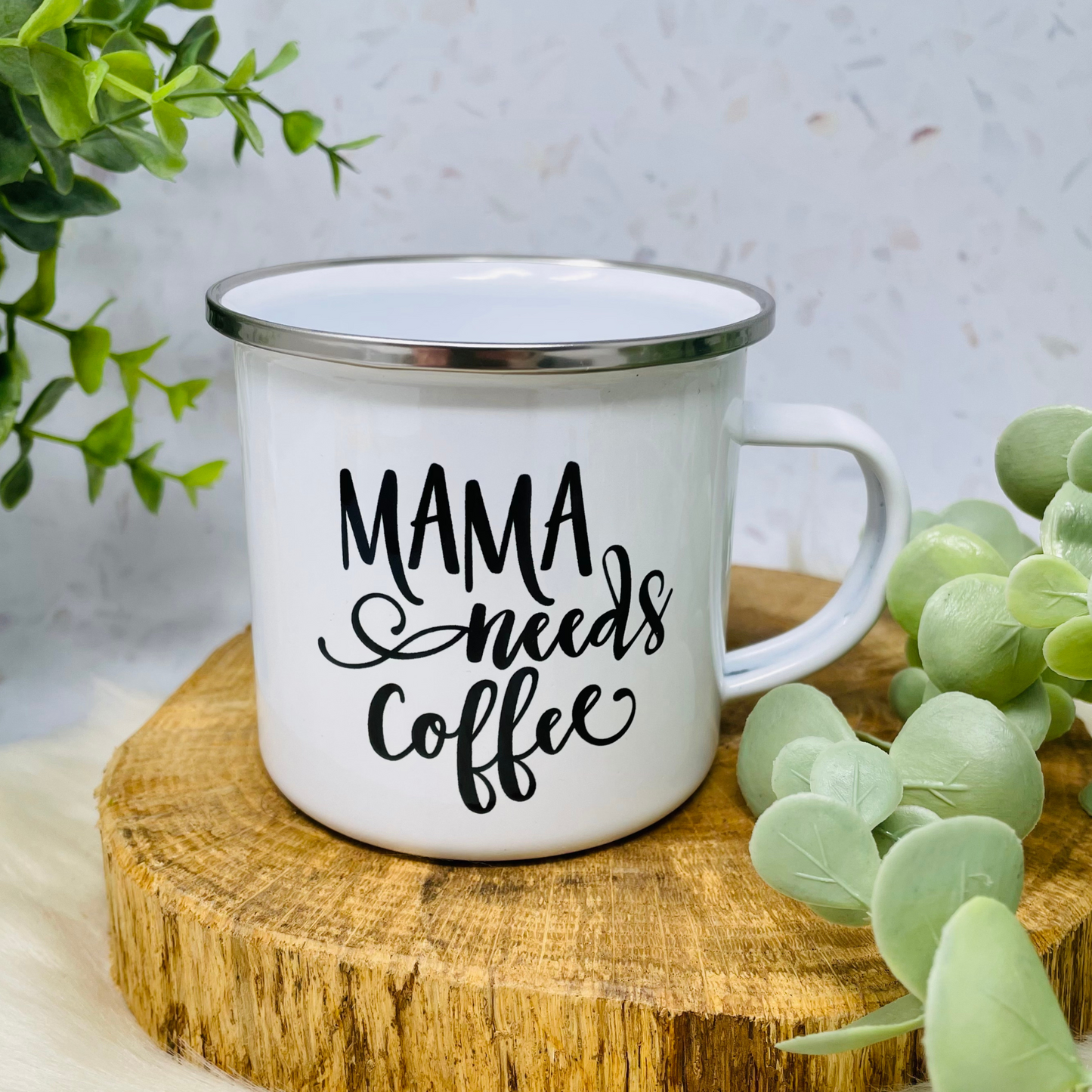 Geschenk Papa Vatertag Geburt - Tasse Emailletasse Becher Papa needs Coffee