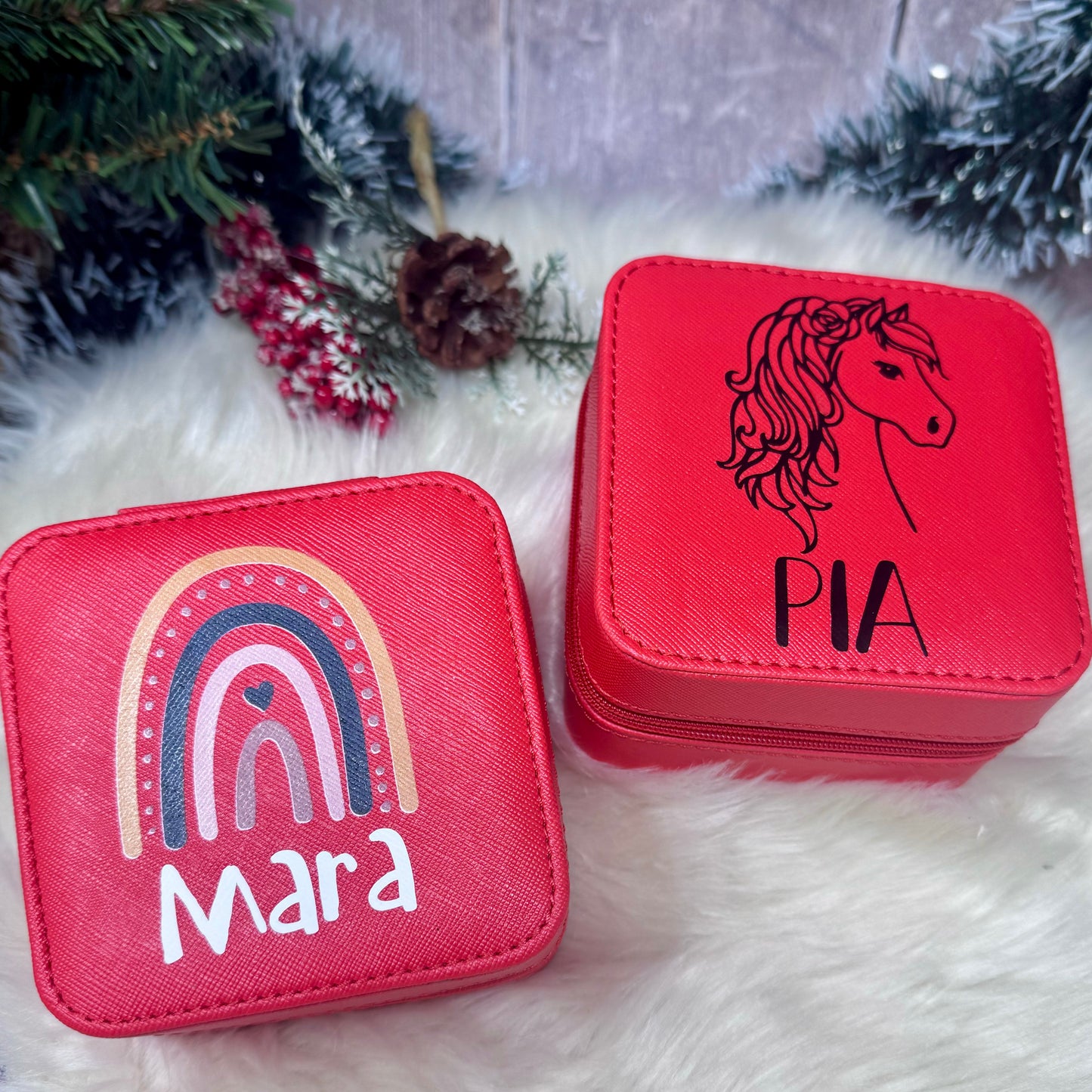 Schmucketui rot - personalisiert mit Namen und Regenbogen- Geschenk Kommunion Einschulung Geburtstag - Reiseetui - Schmuckschatulle