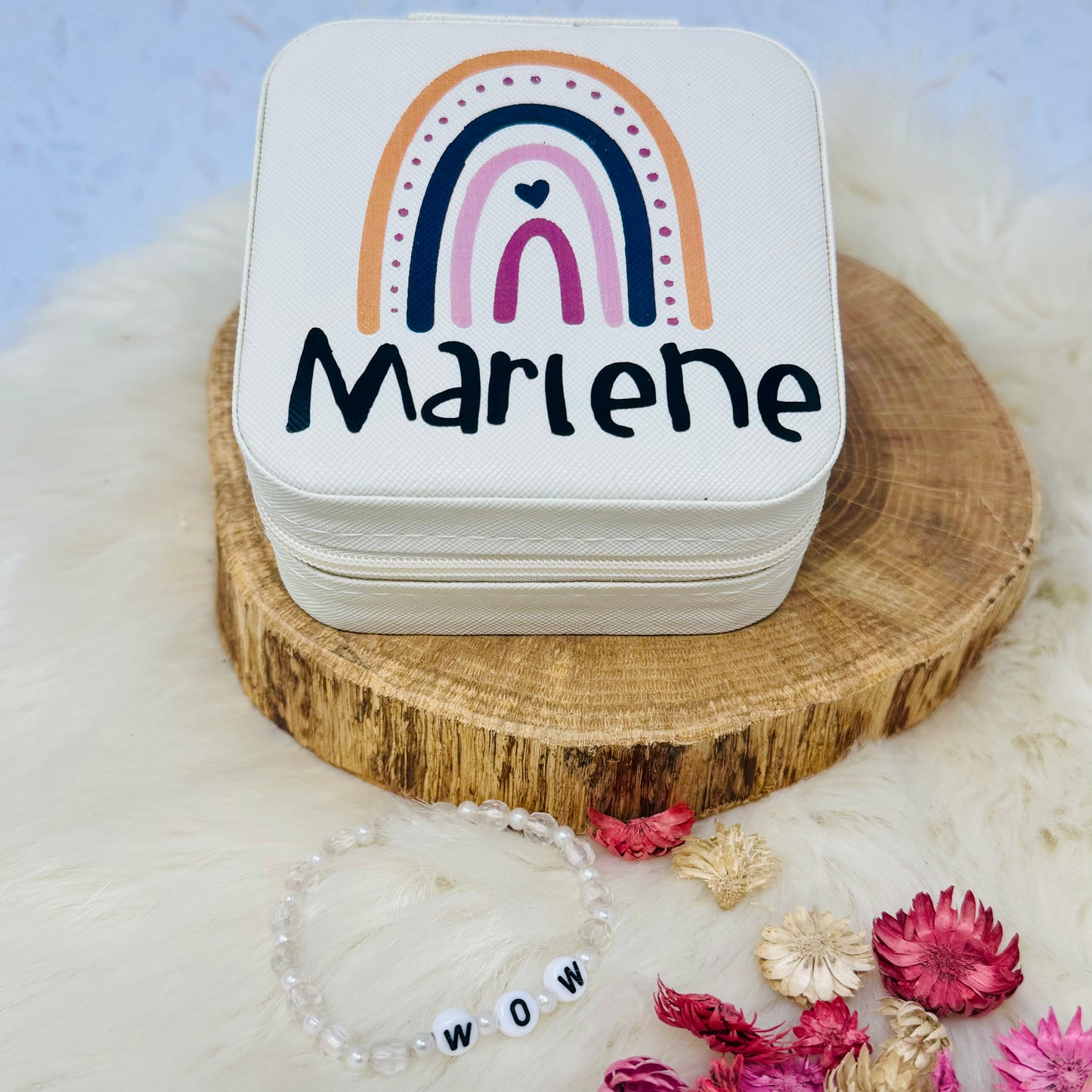 Schmuckschatulle Etui Mädchen - personalisiert mit Namen und Regenbogen- Geschenk Kommunion Einschulung Geburtstag - altweiß