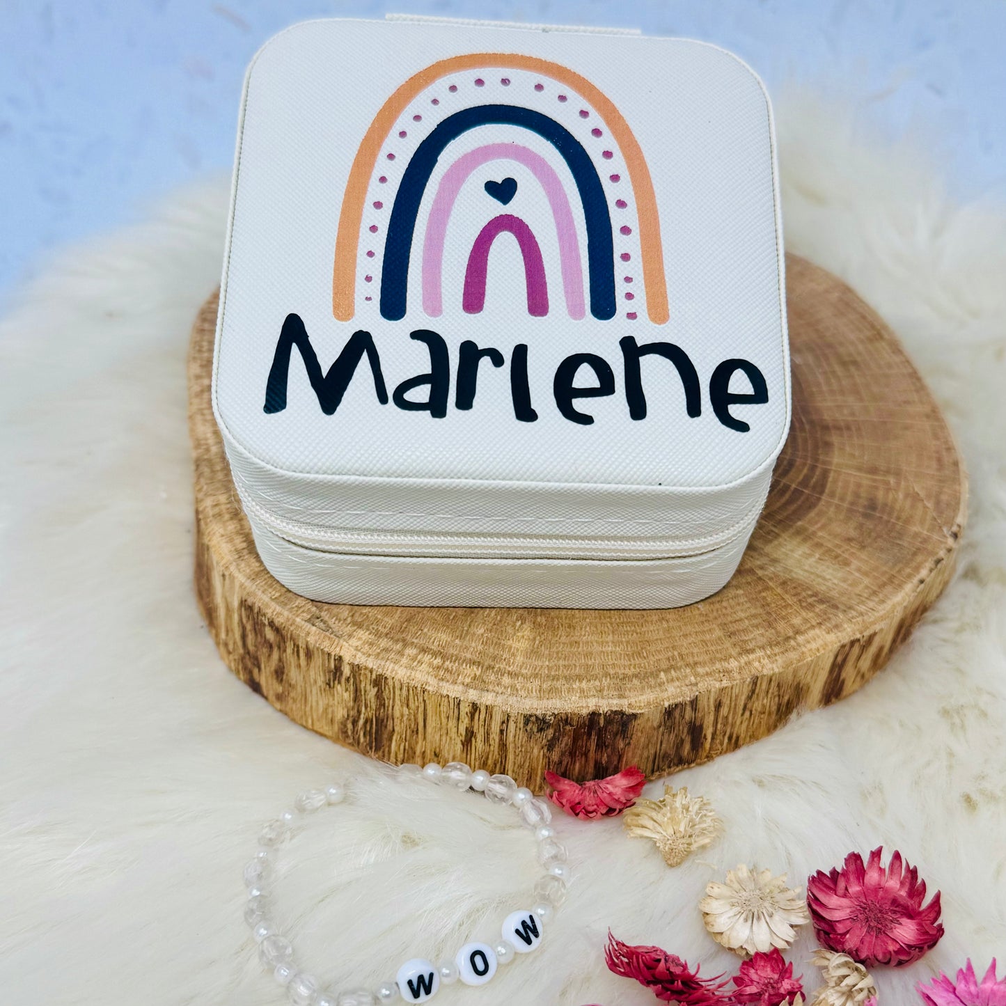 Schmuckaufbewahrung Etui Mädchen - personalisiert mit Namen und Regenbogen- Geschenk Kommunion Einschulung Geburtstag - altweiß