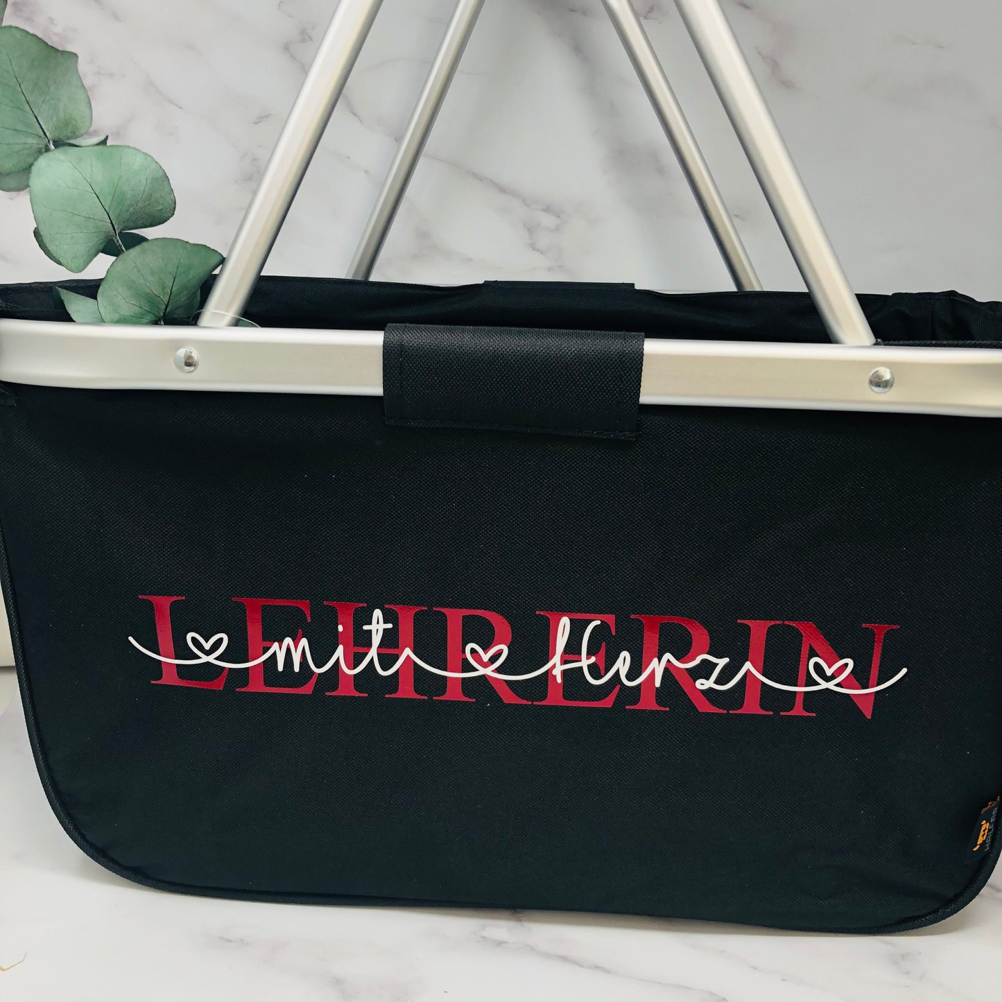 Personalisierter Einkaufskorb "Lehrerin mit Herz" – Ein persönliches Geschenk für besondere Lehrkräfte