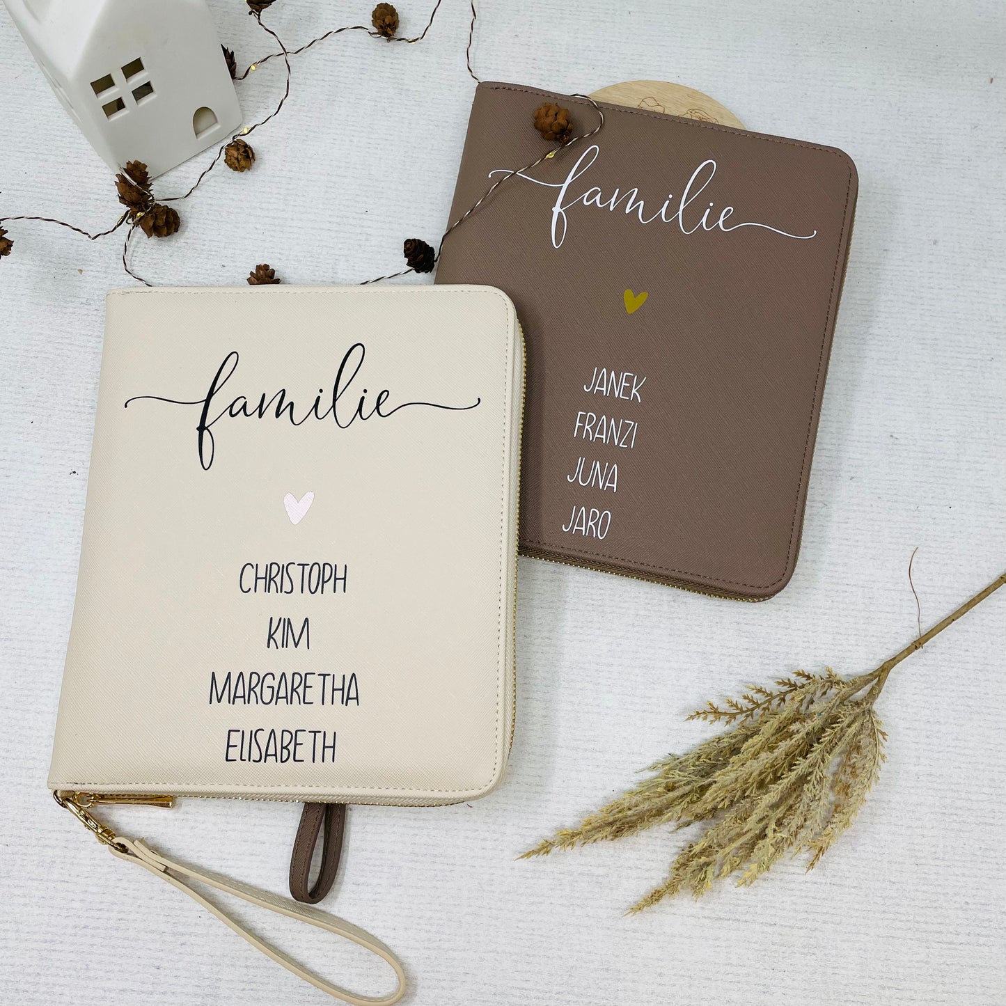 Personalisierter Familien-Organizer in taupe– Alle wichtigen Dokumente an einem Ort