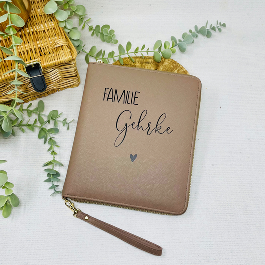 Personalisierter Organizer in Taupe mit Familienname – Stilvolle Ordnung für dein Zuhause