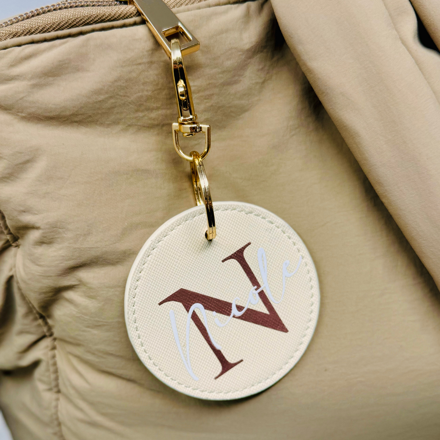 Personalisierter Schlüsselanhänger im Lederlook – Dein einzigartiges Accessoire