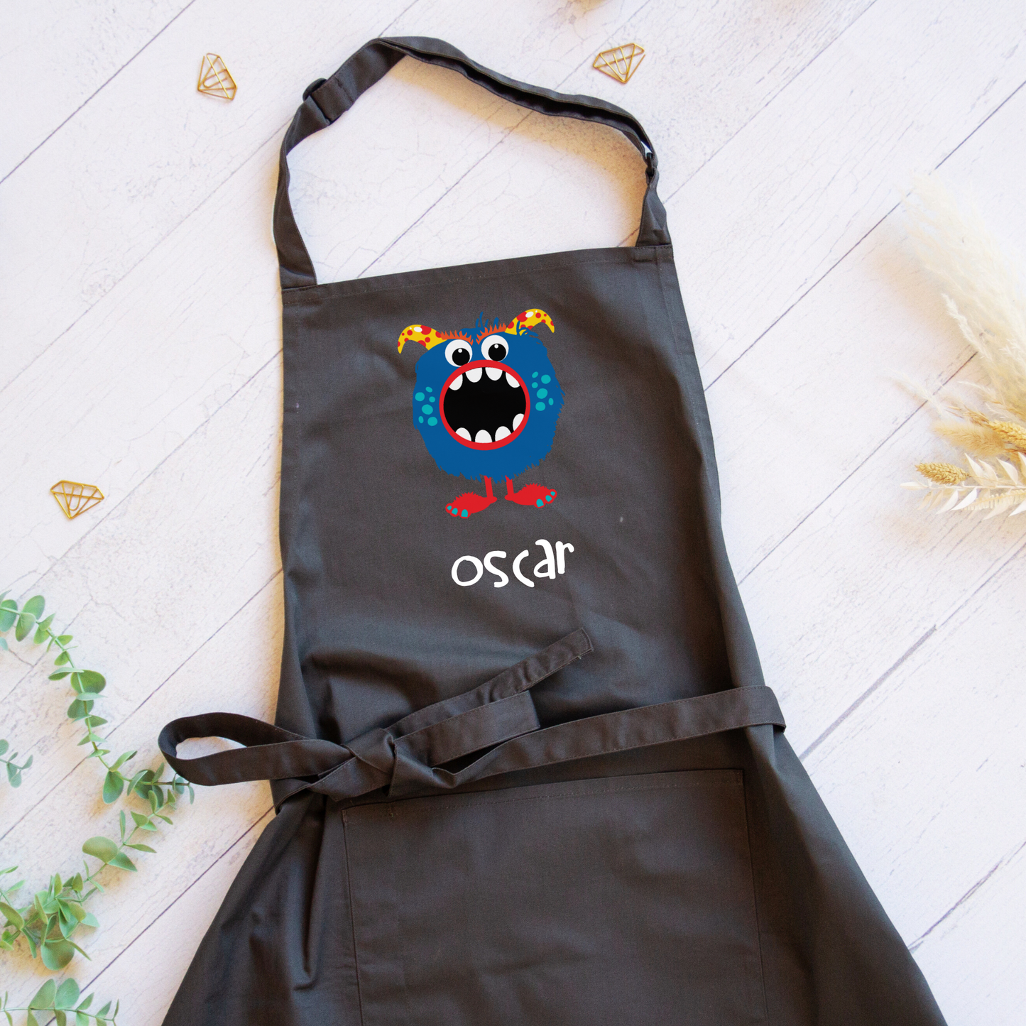 Kinderschürze personalisiert mit Monster Initial und Name, zum Backen, Basteln und Gärtnern - Wunschname und Schriftart - 7 Farben