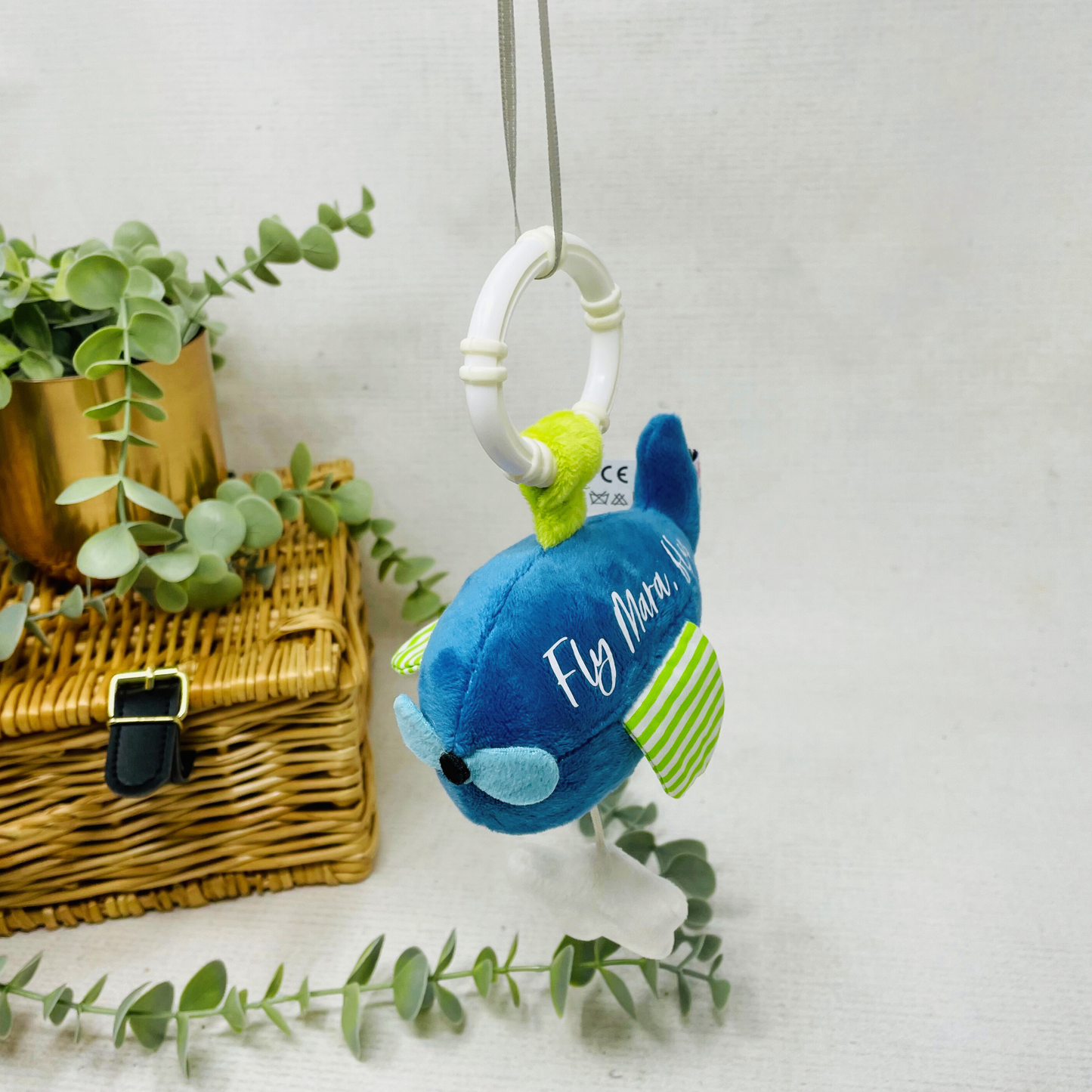 Personalisierte Spieluhr "Flugzeug" – Ein liebevolles Geschenk zur Geburt