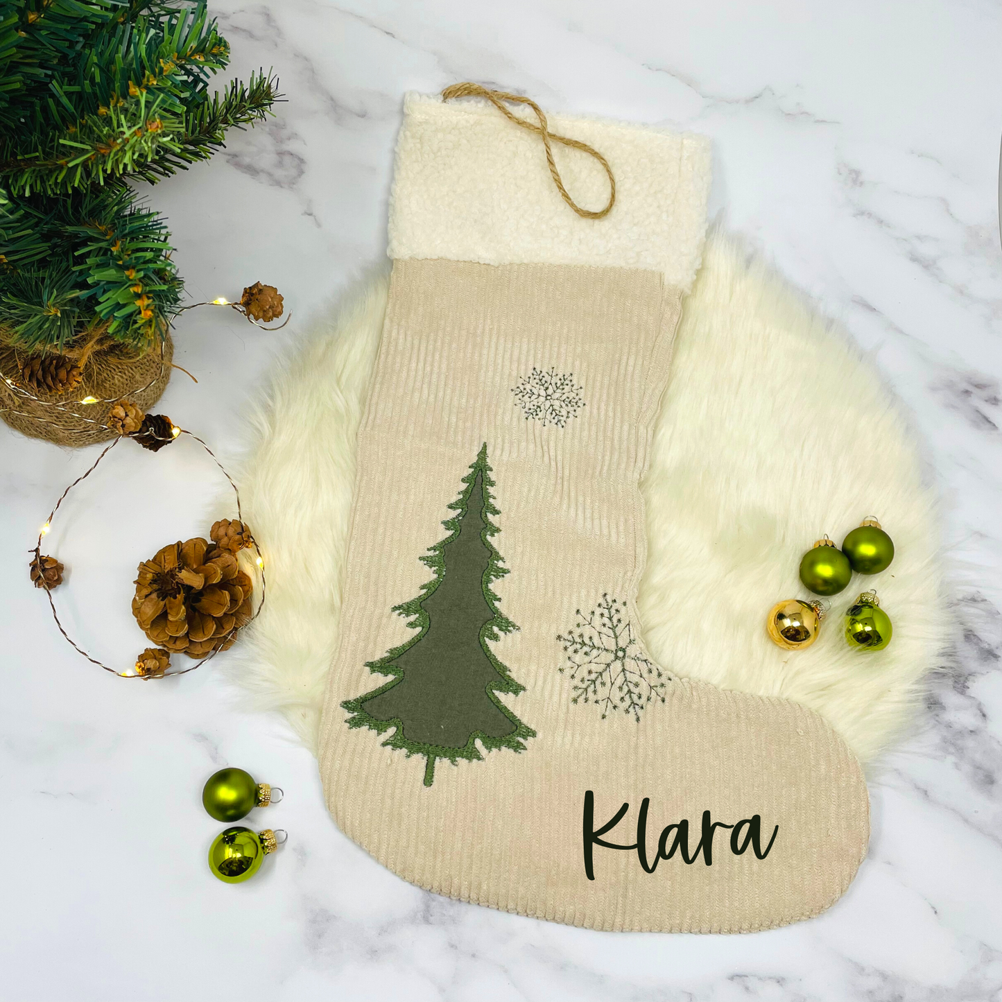 Weihnachtsstrumpf Nikolausstiefel zum Hängen - personalisiert mit Namen - 4 Designs - beige