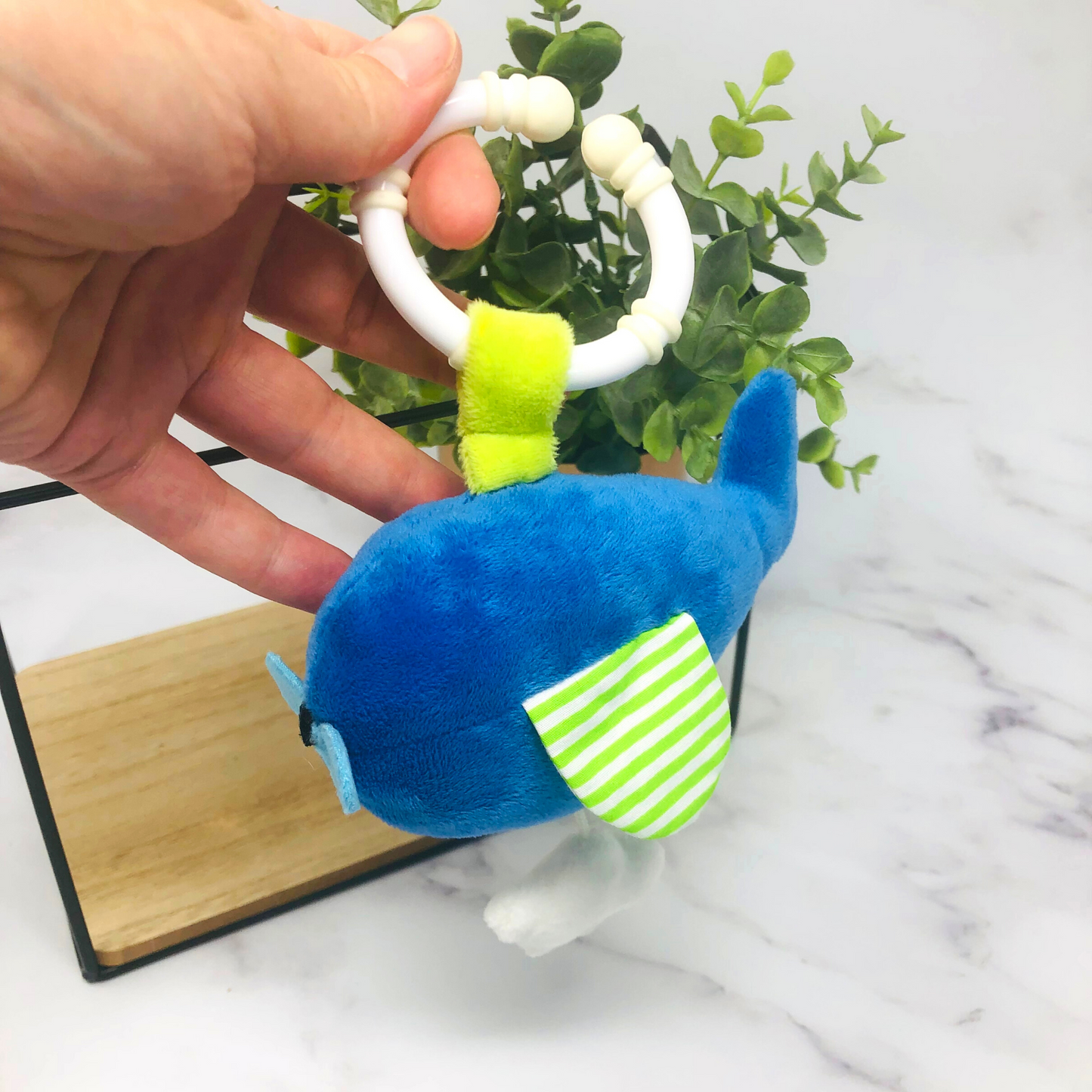 Personalisierte Spieluhr "Flugzeug" – Ein liebevolles Geschenk zur Geburt