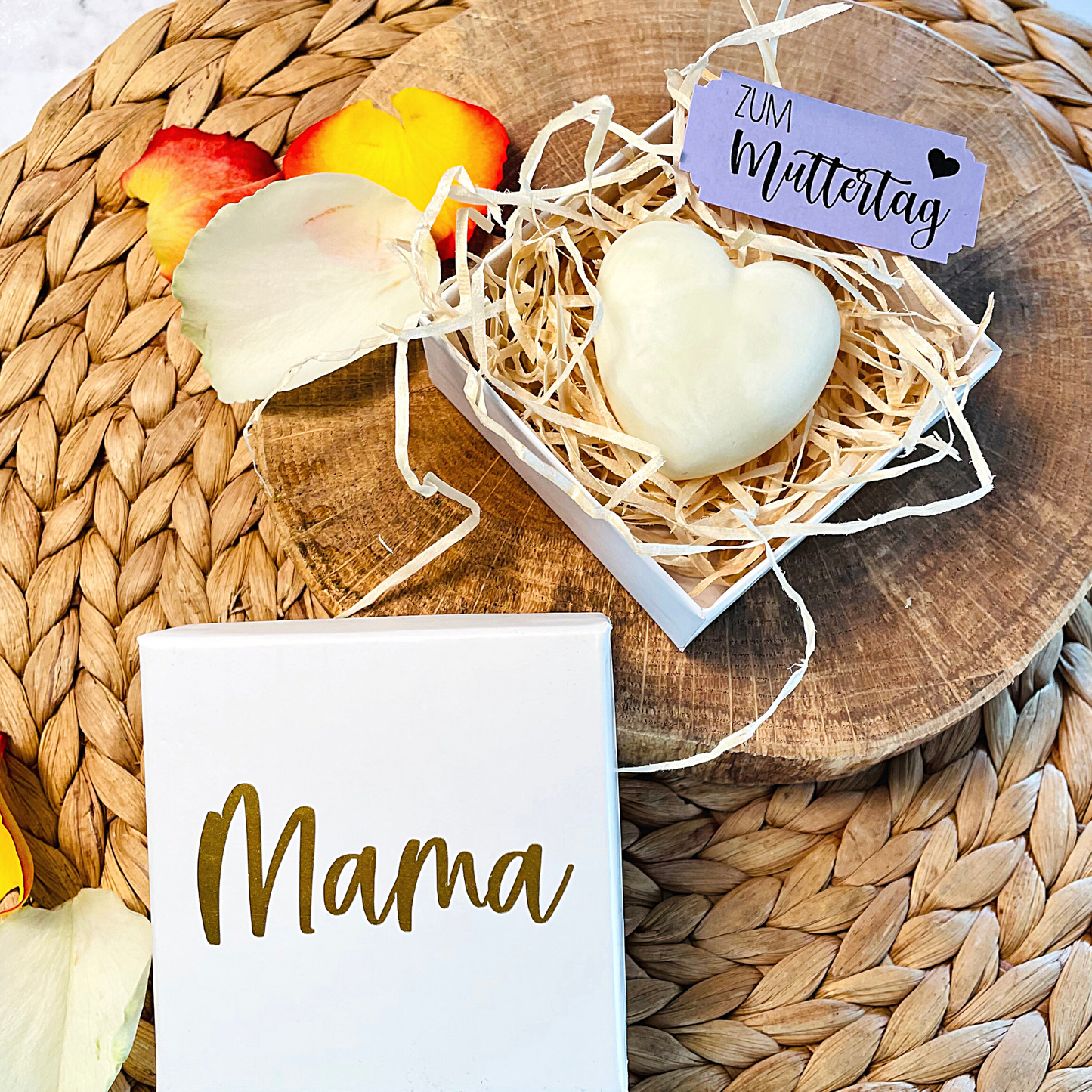 Geschenk - Muttertag - pflegende Seife Herz - vegan - in personalisierter Geschenkbox - Mutterglück - Geburtstag - Dankeschön