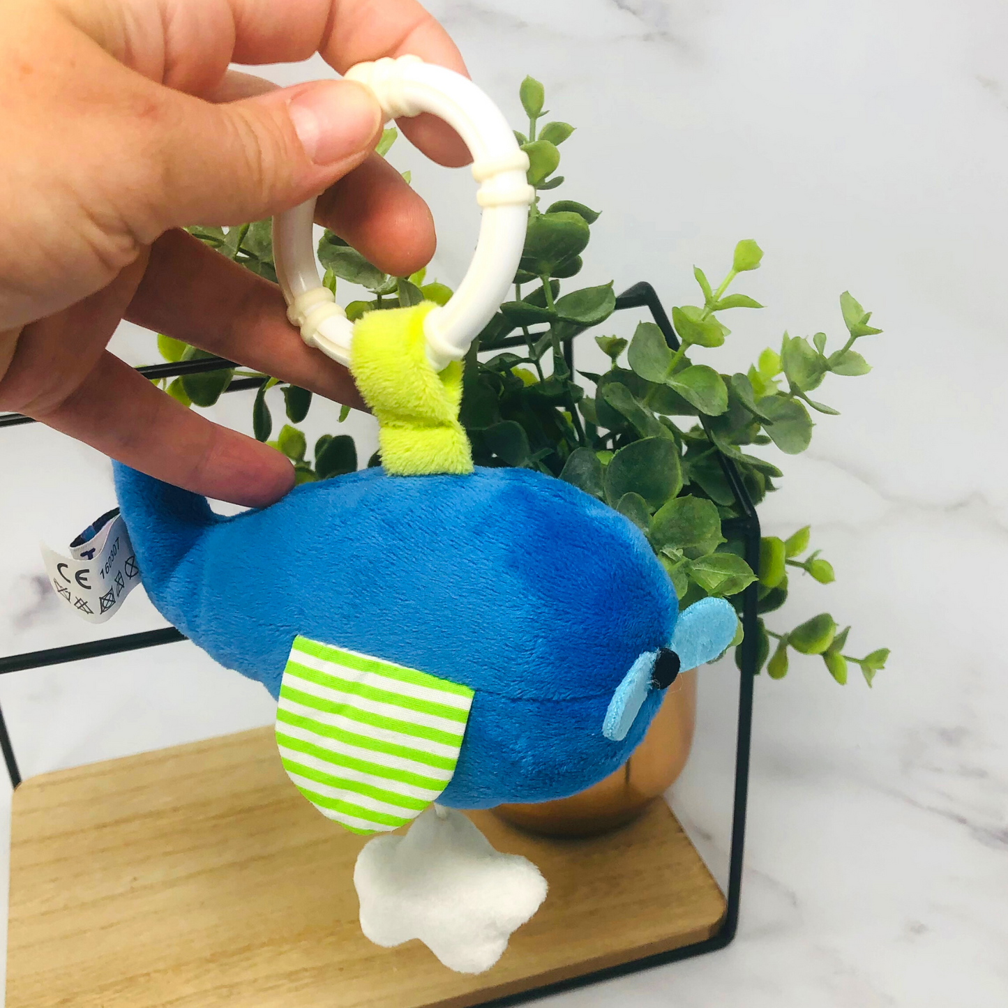 Personalisierte Spieluhr "Flugzeug" – Ein liebevolles Geschenk zur Geburt