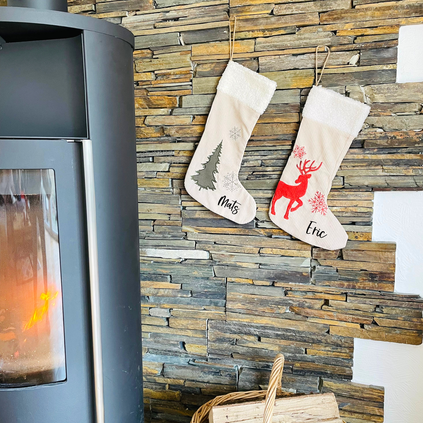 Weihnachtsstrumpf Nikolausstiefel zum Hängen - personalisiert mit Namen - 4 Designs - beige