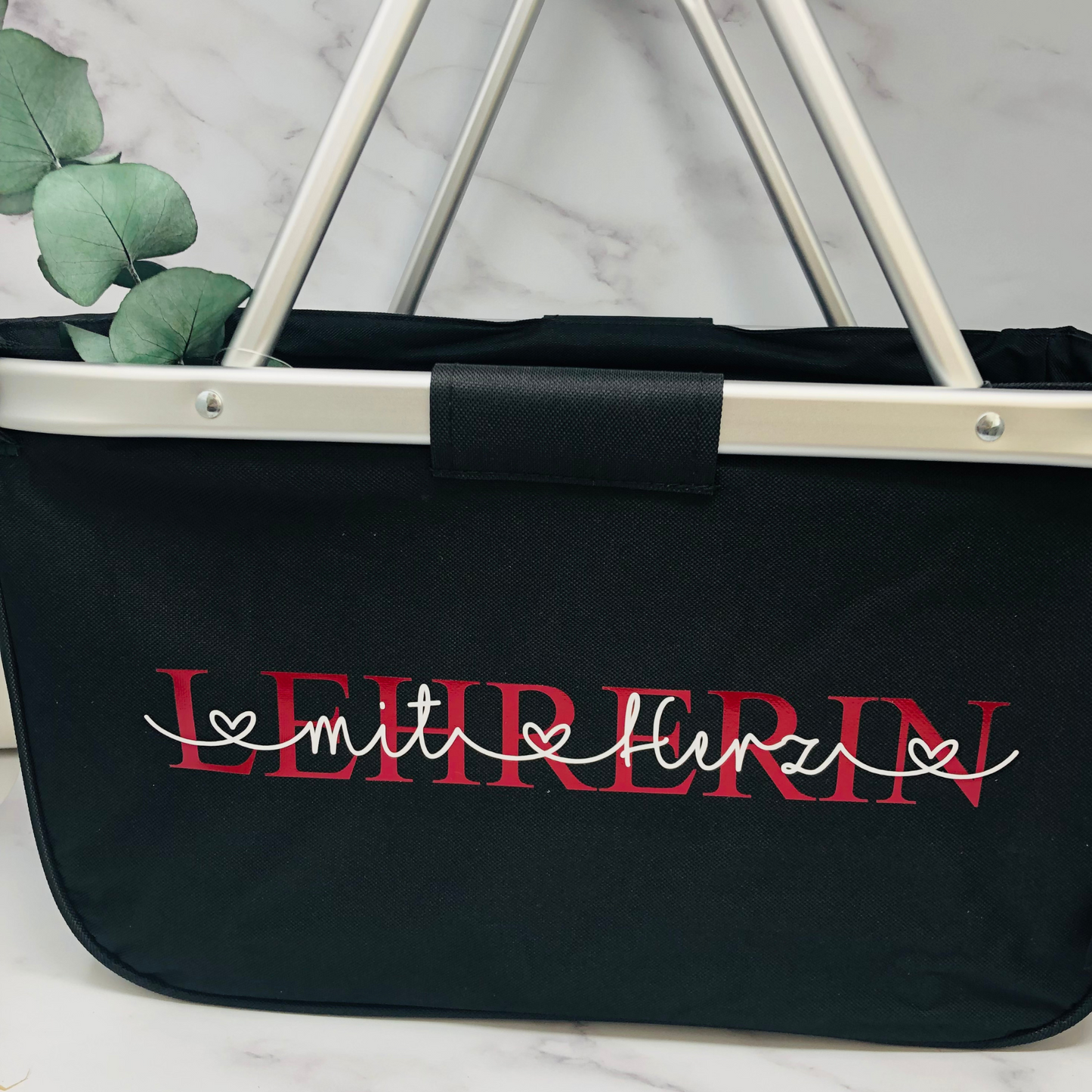 Personalisierter Einkaufskorb "Lehrerin mit Herz" – Ein persönliches Geschenk für besondere Lehrkräfte