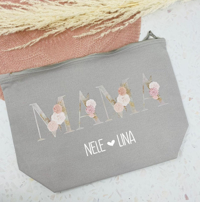 Kosmetiktasche für die MAMA in Grau - Pfingstrosen in Beige Rosé personalisiert mit Namen weiß