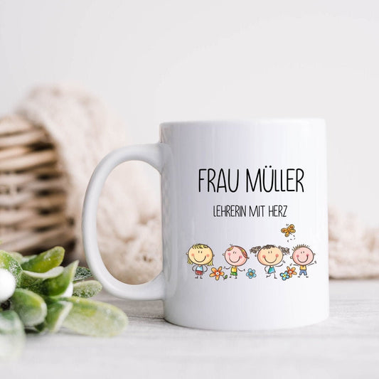 persönliches Abschiedsgeschenk für die Lehrerin oder Erzieherin - Tasse mit Kindern - Text frei wählbar