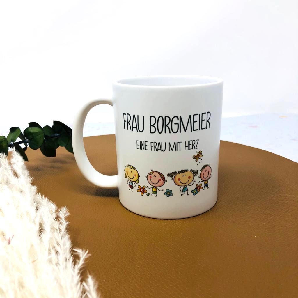 persönliches Abschiedsgeschenk für die Lehrerin oder Erzieherin - Tasse mit Kindern - Text frei wählbar