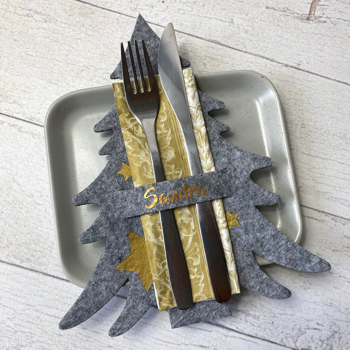 Tannenbaum Besteckhalter Set für Weihnachten aus Filz - personalisiert mit Namen - perfekt als Platzkarte - Design Sterne