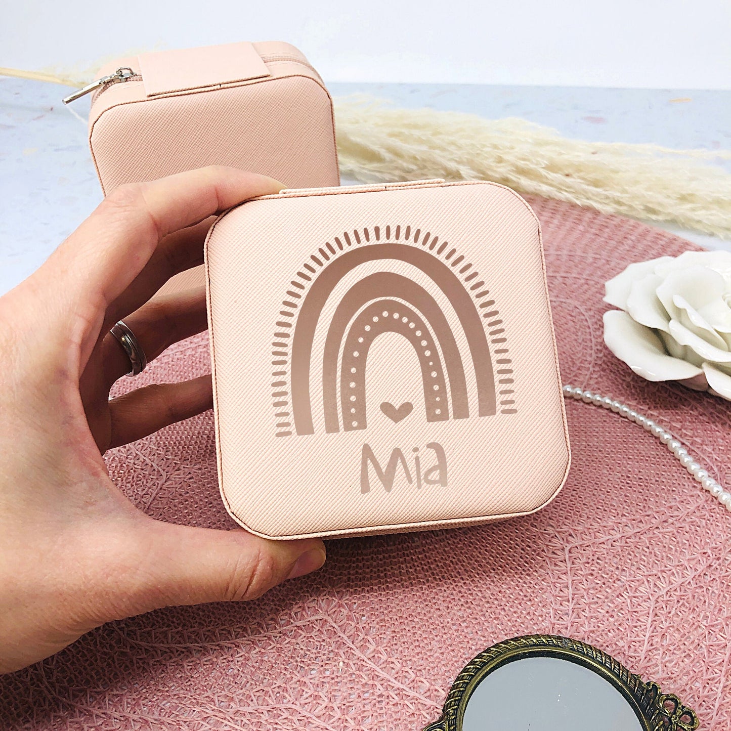 Schmuckschatulle Etui Mädchen - Geschenk Kommunion Einschulung Geburtstag - personalisiert mit Regenbogen und Namen - ROSA