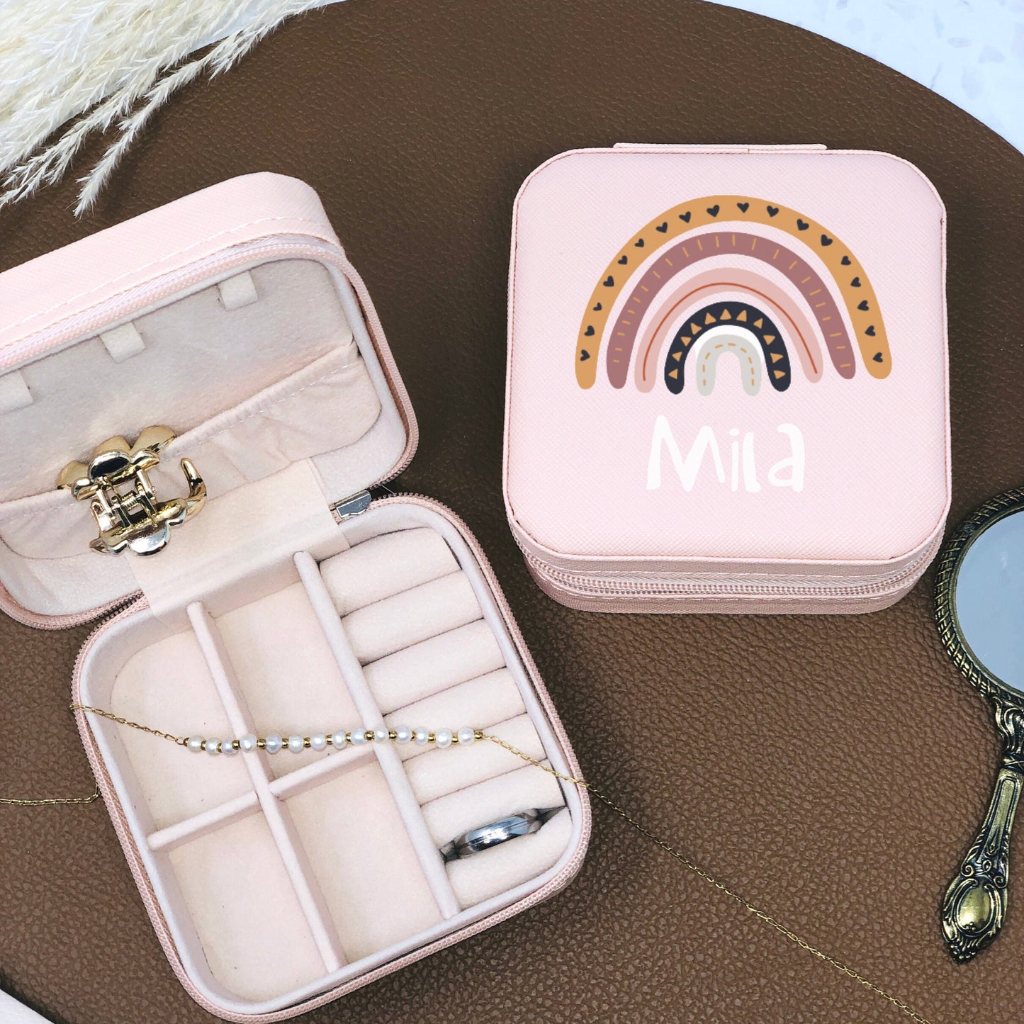 Schmuckaufbewahrung Mädchen - rosa - personalisiert mit Namen und Regenbogen- Geschenk Kommunion Einschulung Geburtstag - Reiseetui