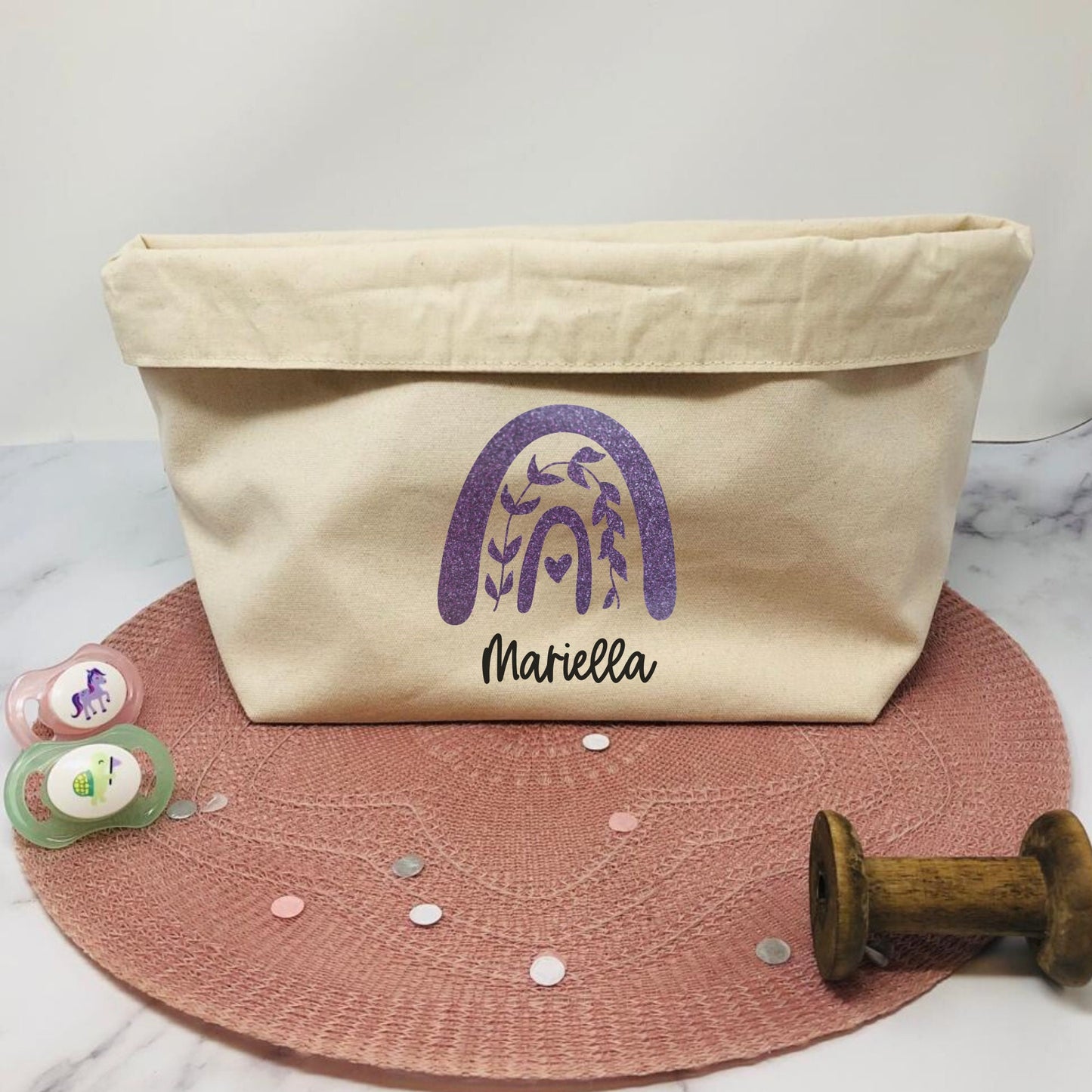 Utensilo Aufbewahrungskörbchen Kinderzimmer Baby Stoff natur personalisiert mit Namen und Regenbogen