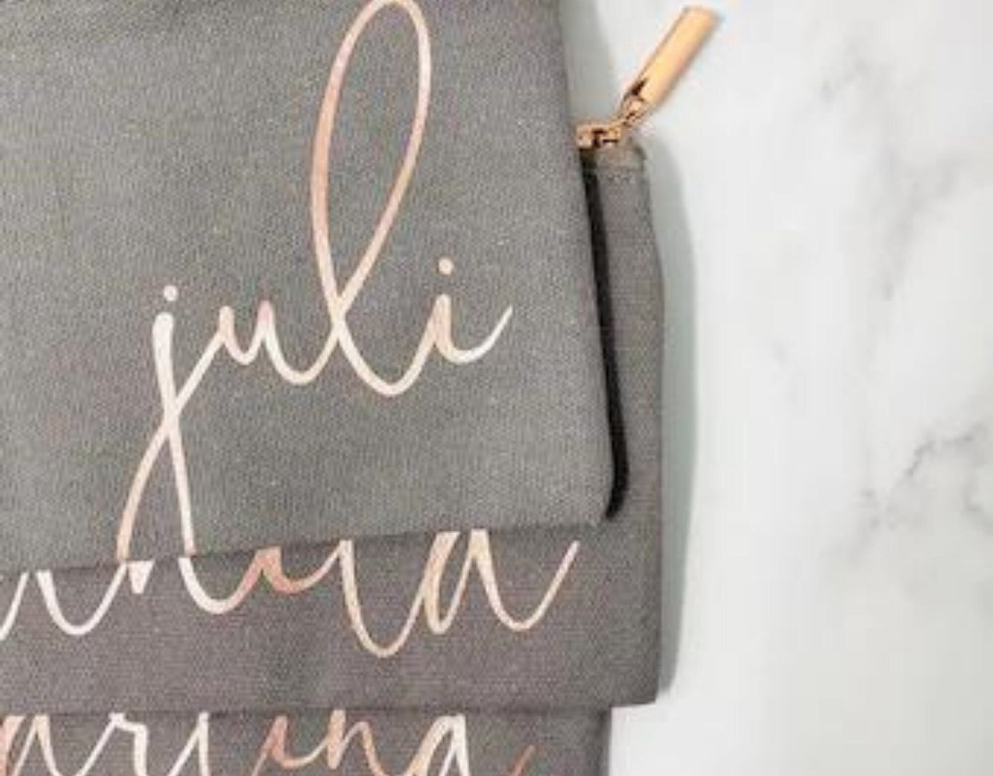 Mäppchen in Grau – Personalisiert mit deinem Wunschwort in Roségold