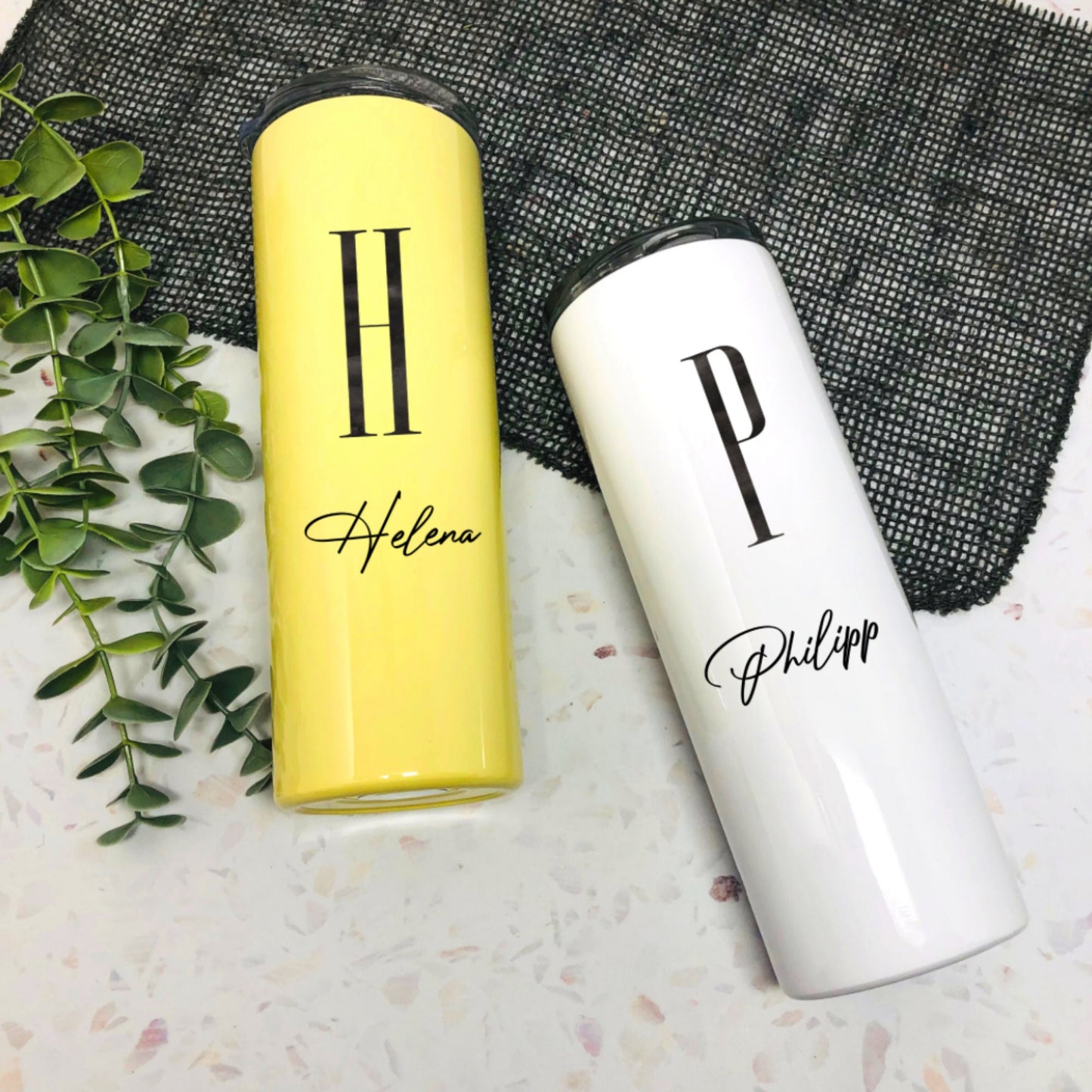 Großer Thermobecher to Go personalisiert - weiß oder gelb - Initial Black Clean