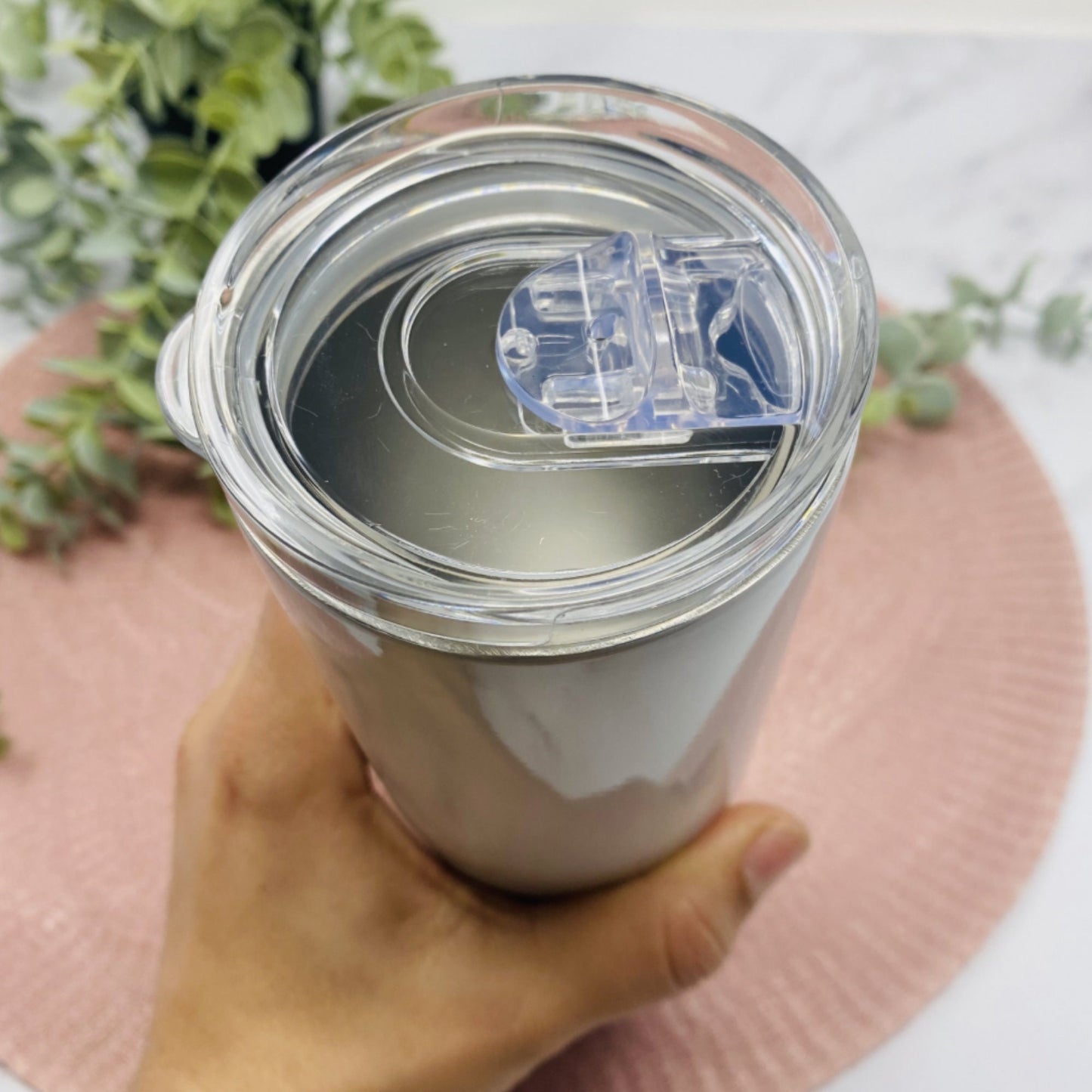 Großer Thermobecher to Go personalisiert - weiß oder gelb - florales Initial - Design PEONY T2
