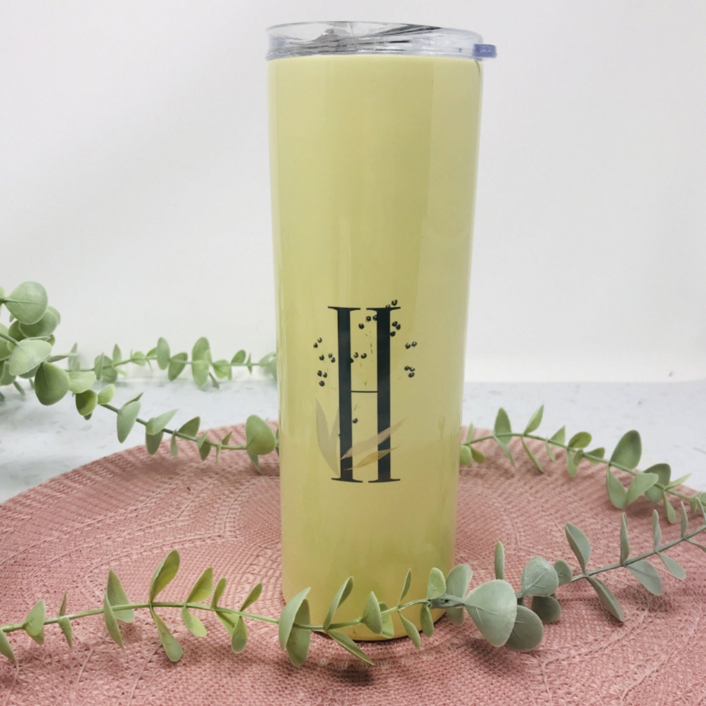 Großer Thermobecher to Go personalisiert - weiß oder gelb - Initial Floral