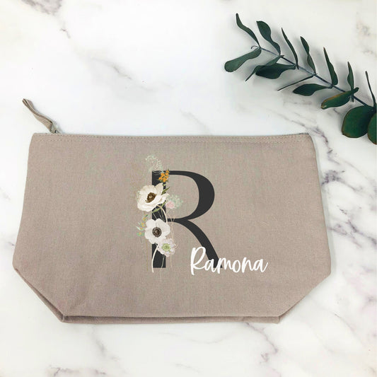 Kosmetiktasche personalisiert mit Initial und Wunschwort - Geschenk beste Freundin Schwester Mama - verschiedene Farben - Wildblumen