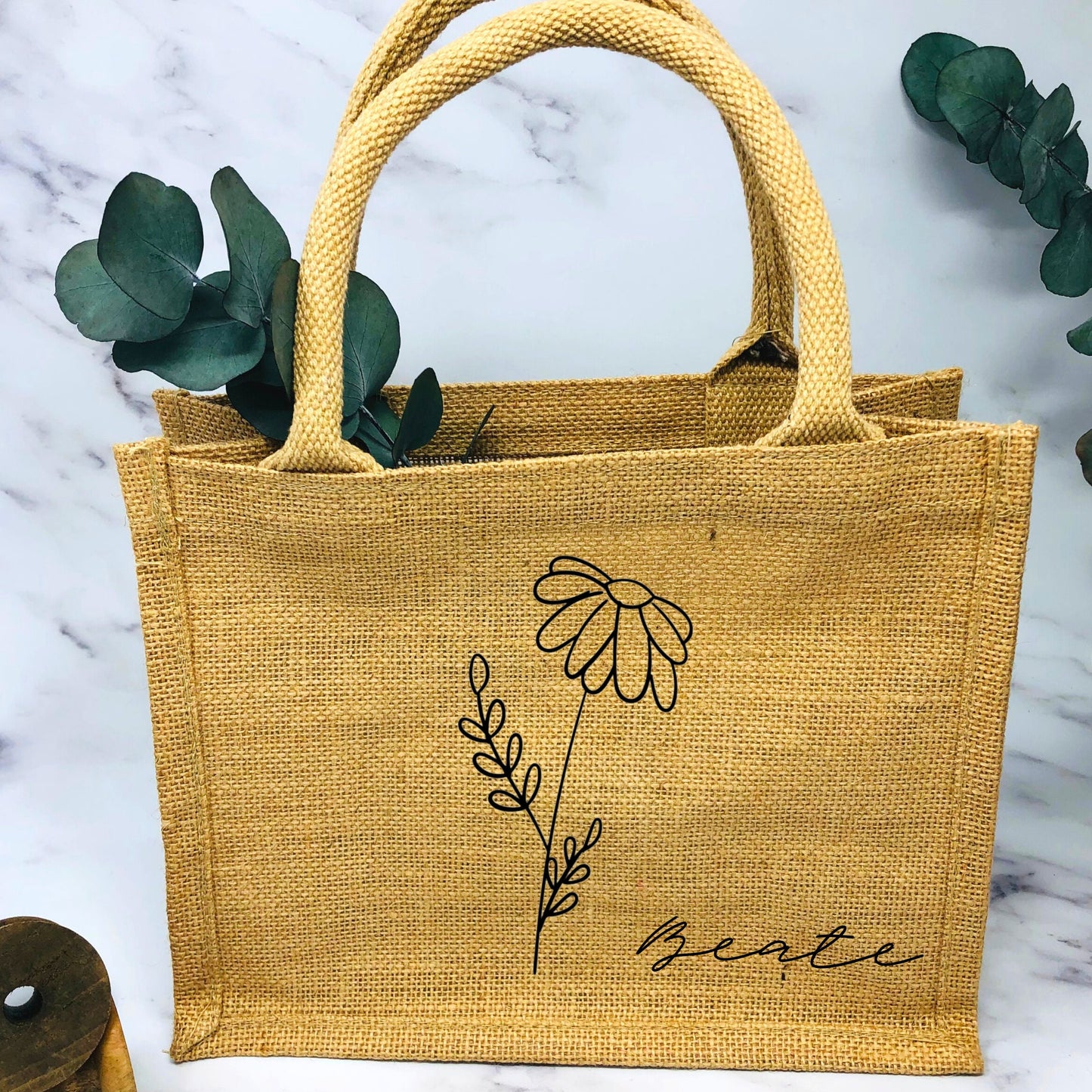Personalisierte kleine Jutetasche mit Blume und Namen