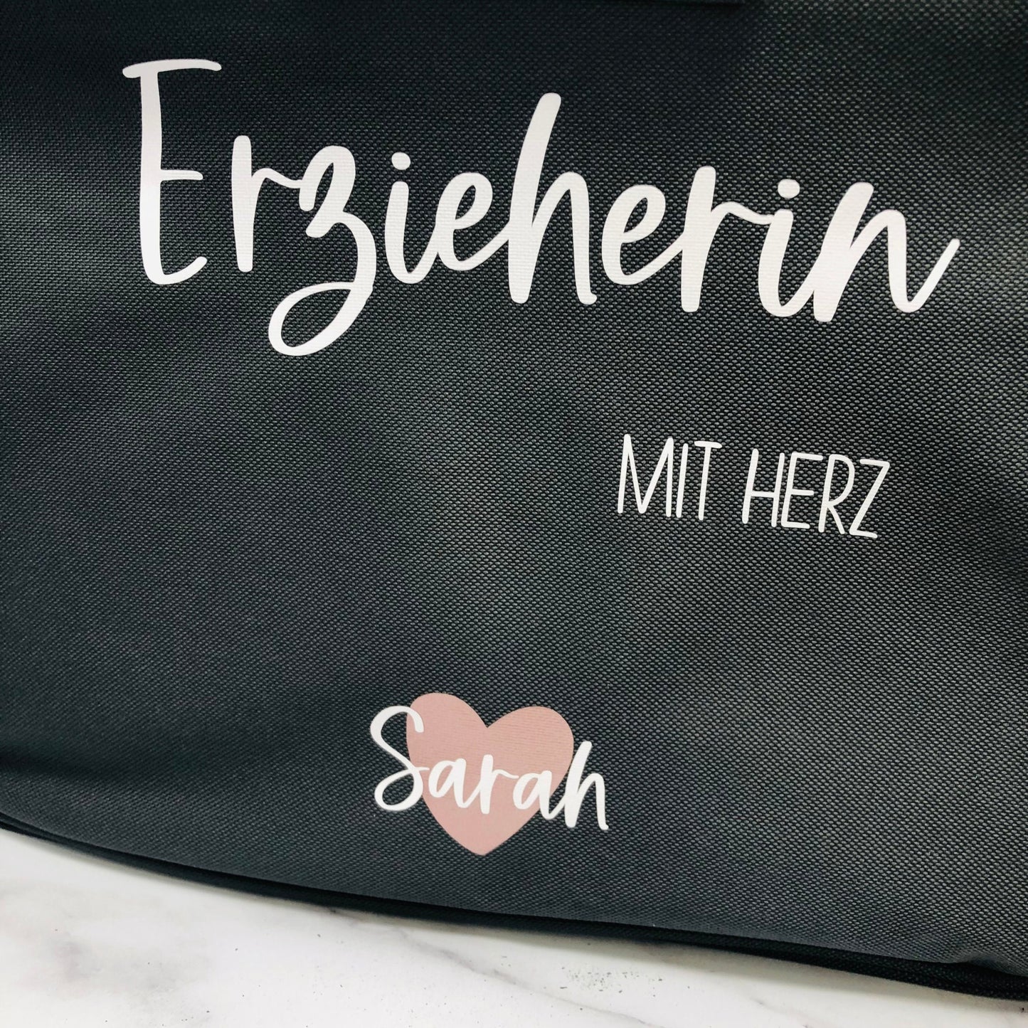 Geschenk Erzieherin - personalisierter Einkaufskorb mit Name - Erzieherin mit Herz - verschiedene Farben - faltbar - Grau, Navy oder Schwarz