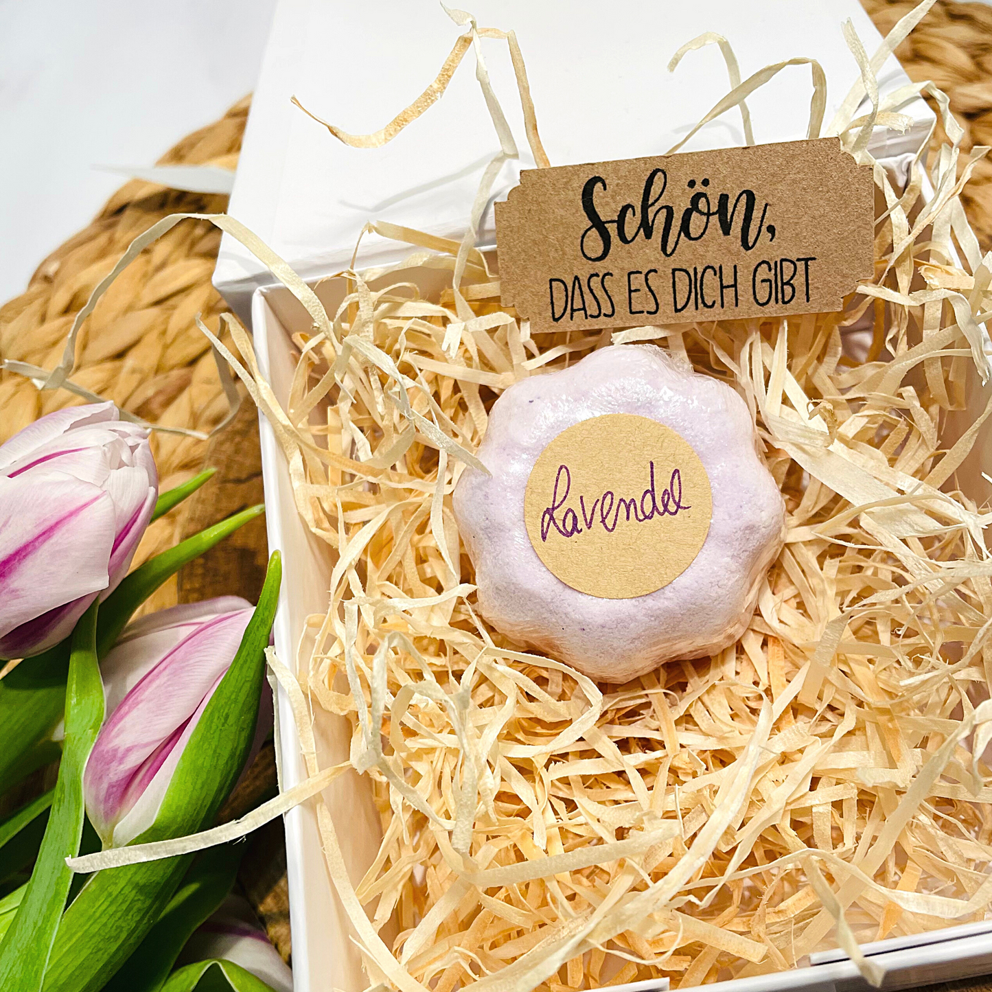 Geschenk - pflegende Badeblume Lavendel - Badeblüte - vegan - in personalisierter Geschenkbox - Muttertag - Geburtstag - Dankeschön