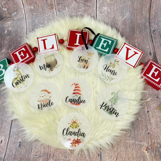 Anhänger mit Namen - Weihnachtsmotive - aus Acryl - personalisiert mit Name - auch toll als Platzkarte - Geschenk - Tannenbaum - Türkranz