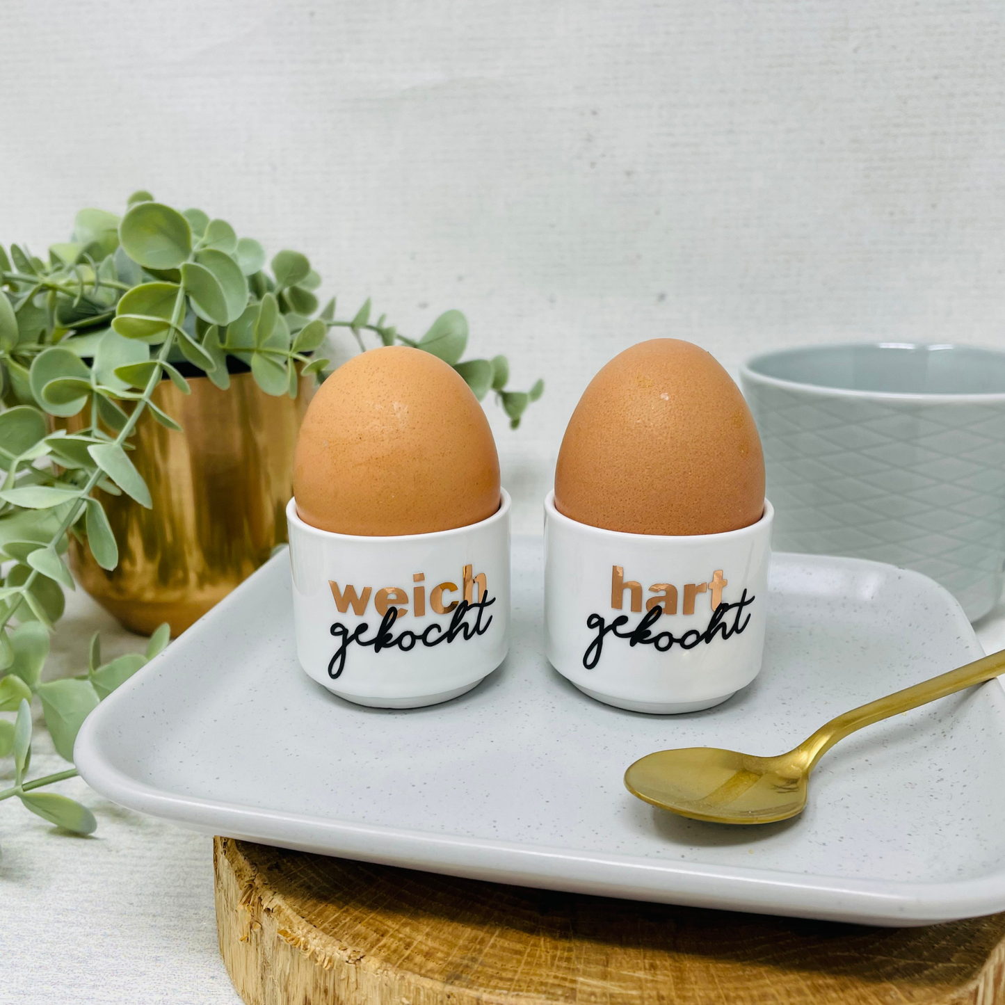 Personalisierter Eierbecher mit Name - Geschenk Ostern -Einzug - Geburtstag - Geschenkidee individuell - Design hart oder weichgekocht