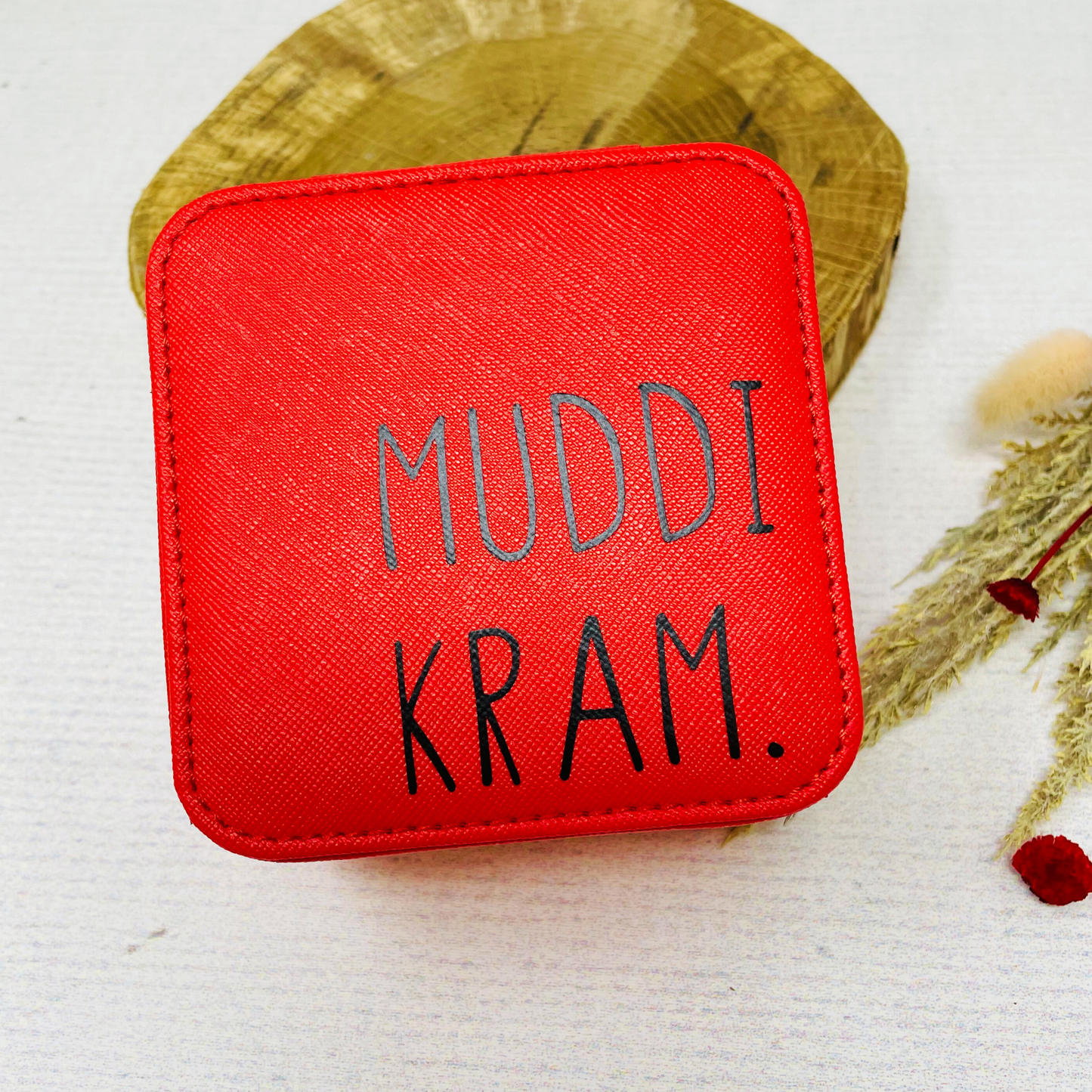 Schmucketui mit Statement – „muddi kram“ & „cool moms club“ – Perfekt zum Muttertag