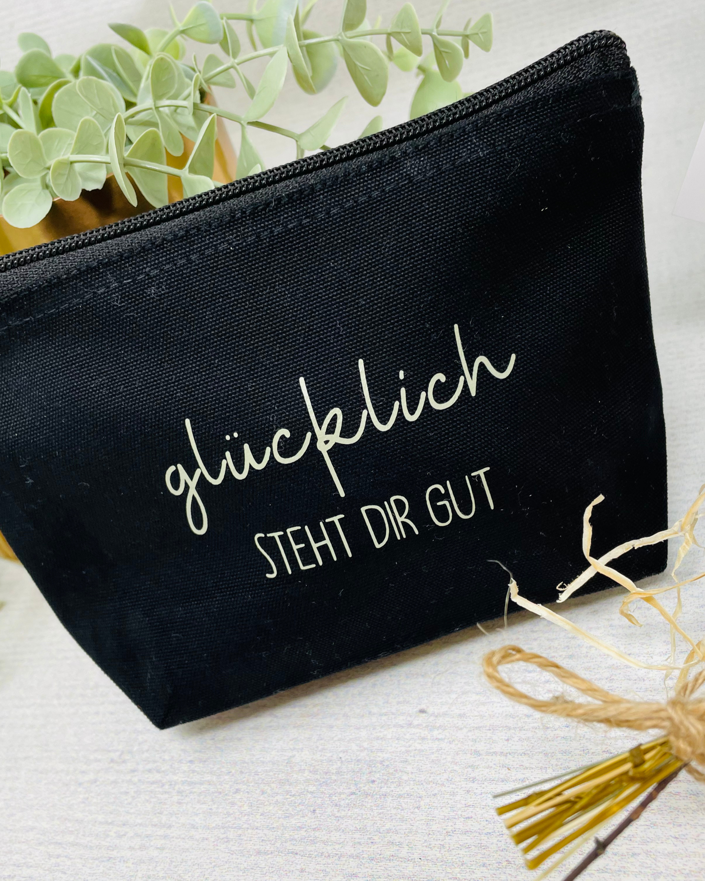 personalisierte weiße Geschenkbox "für Dich" - mit Seife Buttermilk , Kerze und Kosmetiktasche